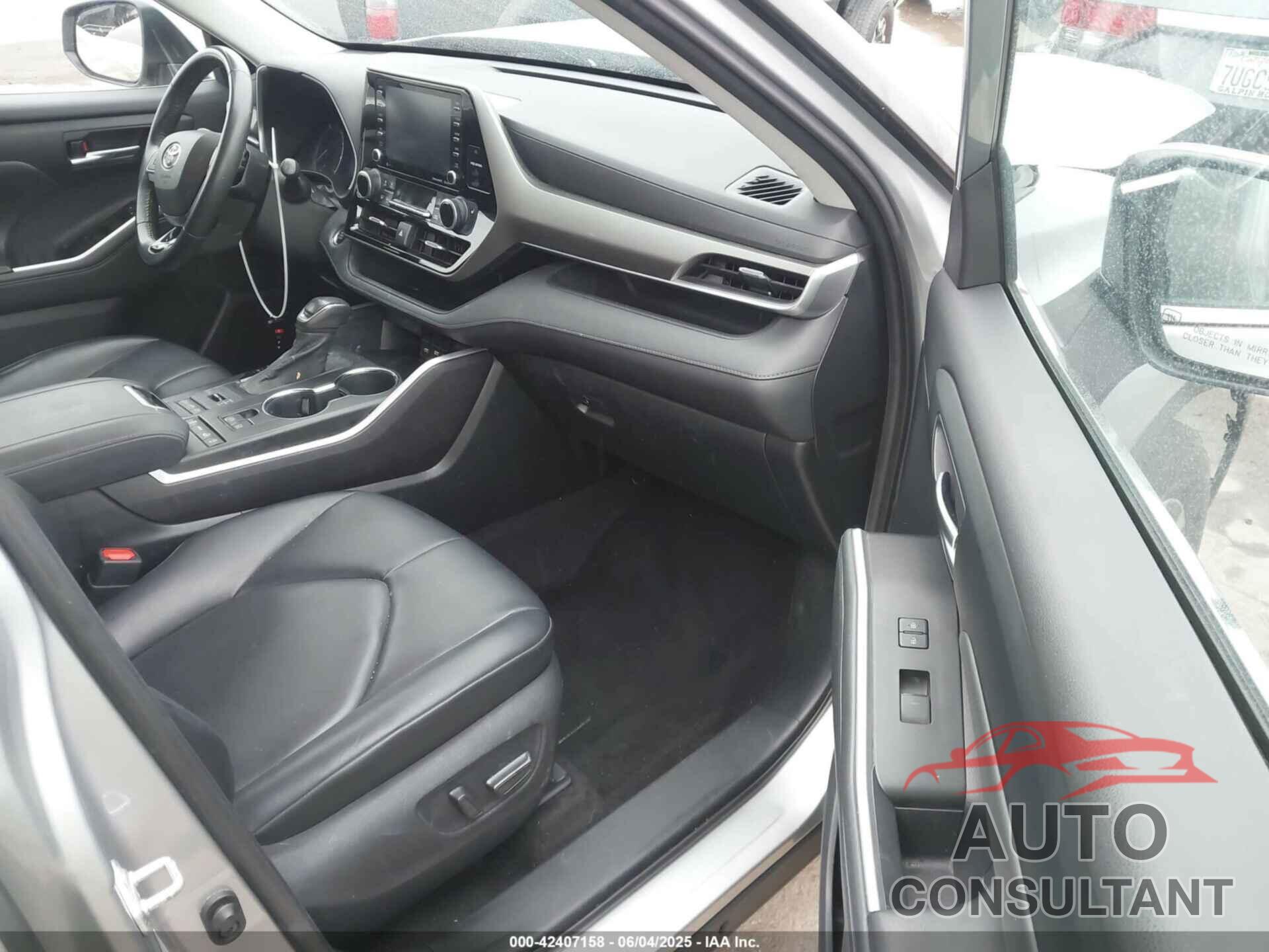TOYOTA HIGHLANDER 2021 - 5TDHZRBH8MS142051
