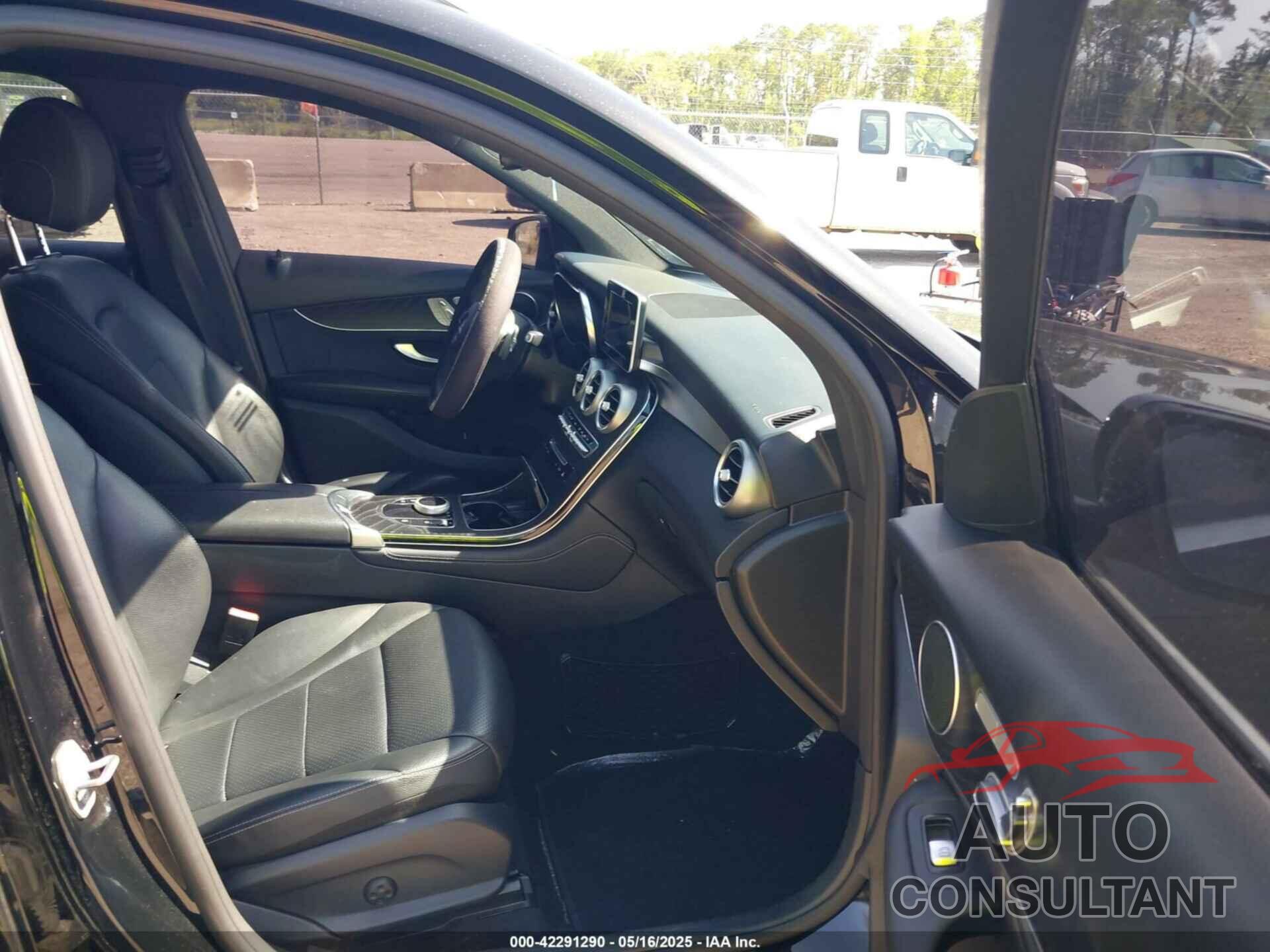 MERCEDES-BENZ GLC 300 2018 - WDC0G4JB2JV080290