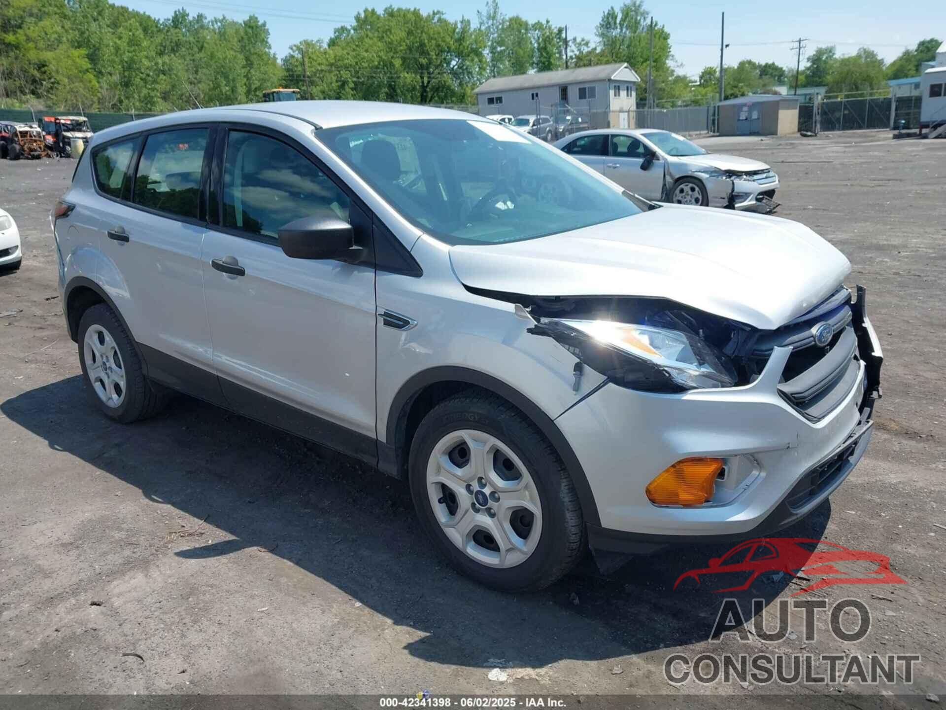 FORD ESCAPE 2017 - 1FMCU0F73HUB64705