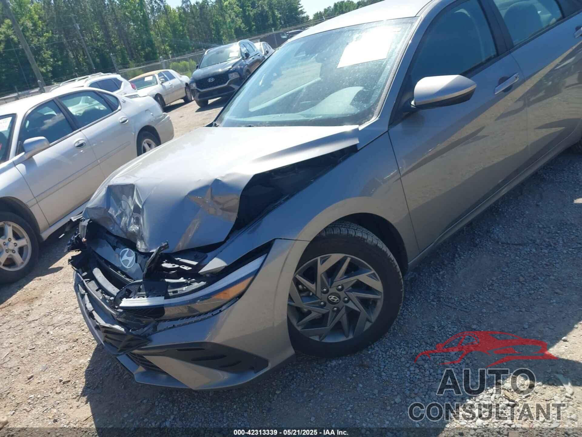HYUNDAI ELANTRA 2024 - KMHLM4DG4RU650418