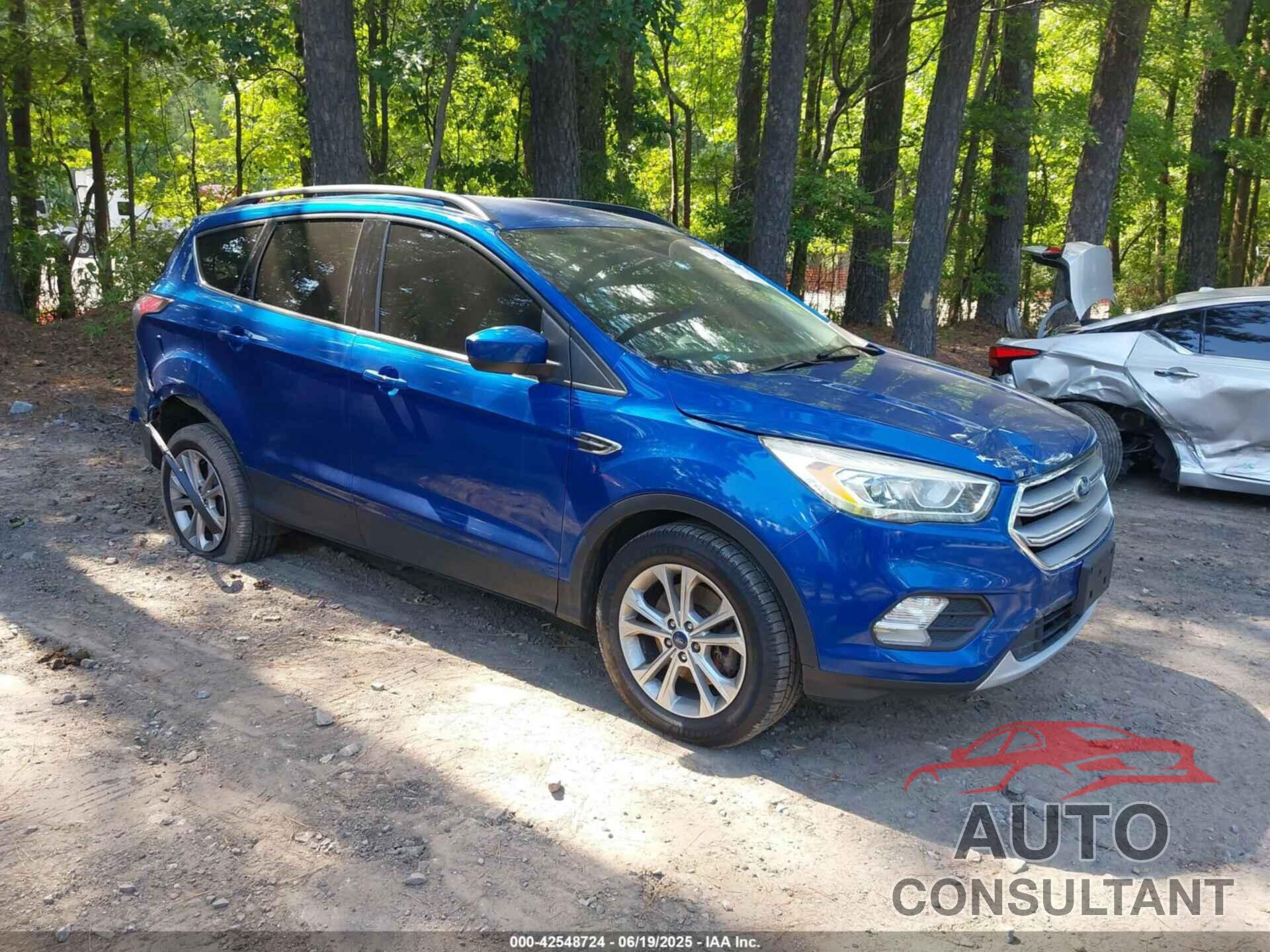 FORD ESCAPE 2017 - 1FMCU9GD3HUA59381