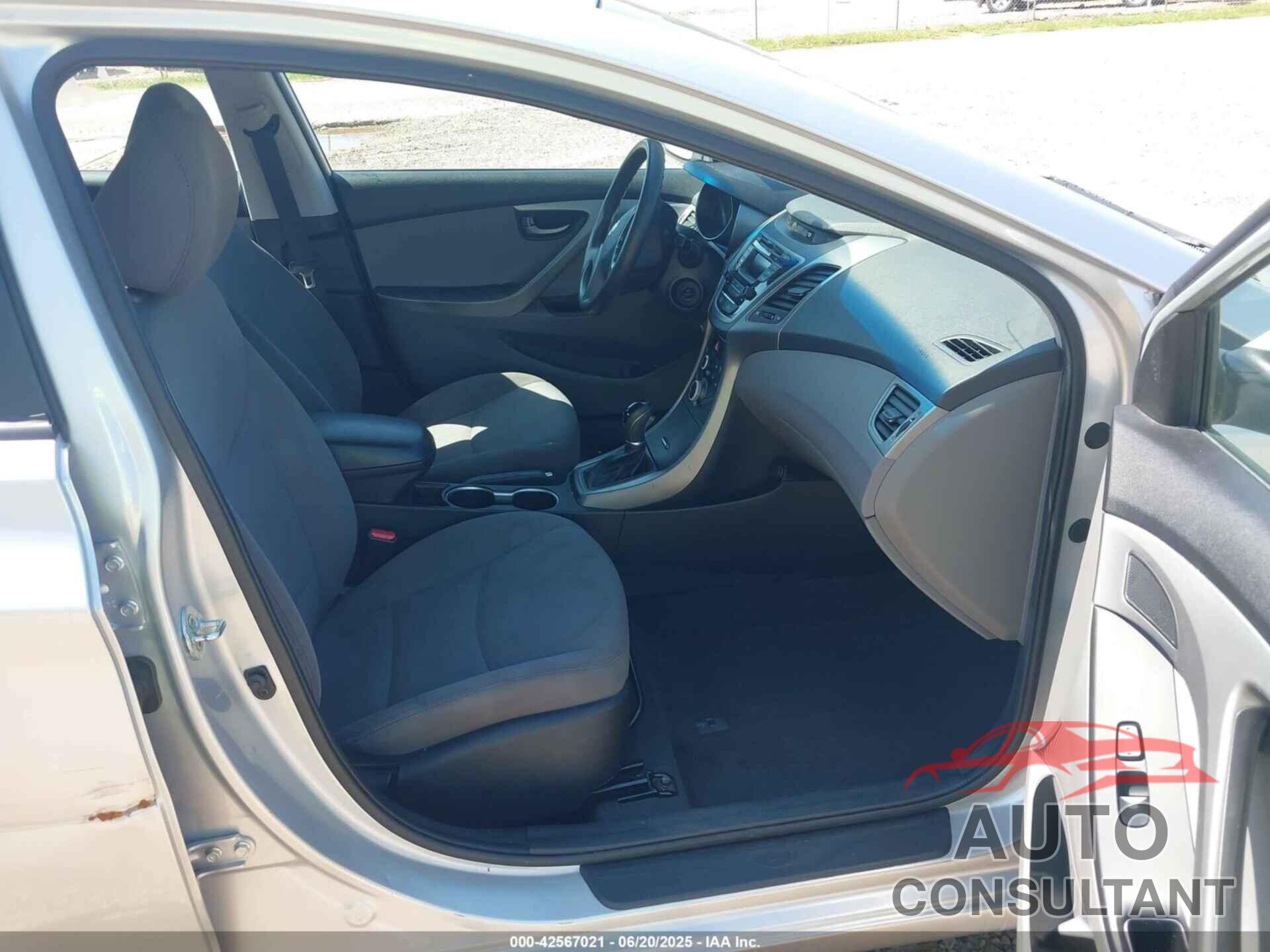 HYUNDAI ELANTRA 2015 - 5NPDH4AE1FH631203