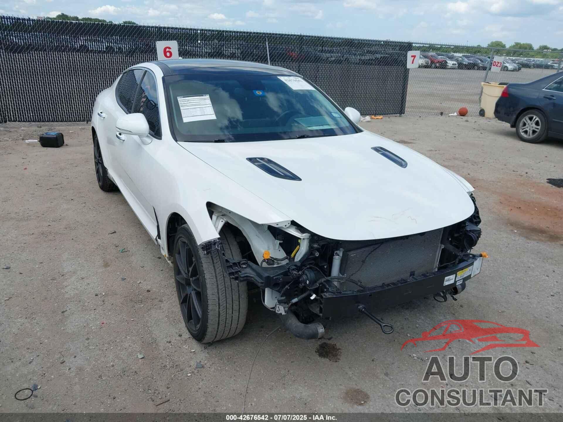 KIA STINGER 2018 - KNAE25LA7J6037687
