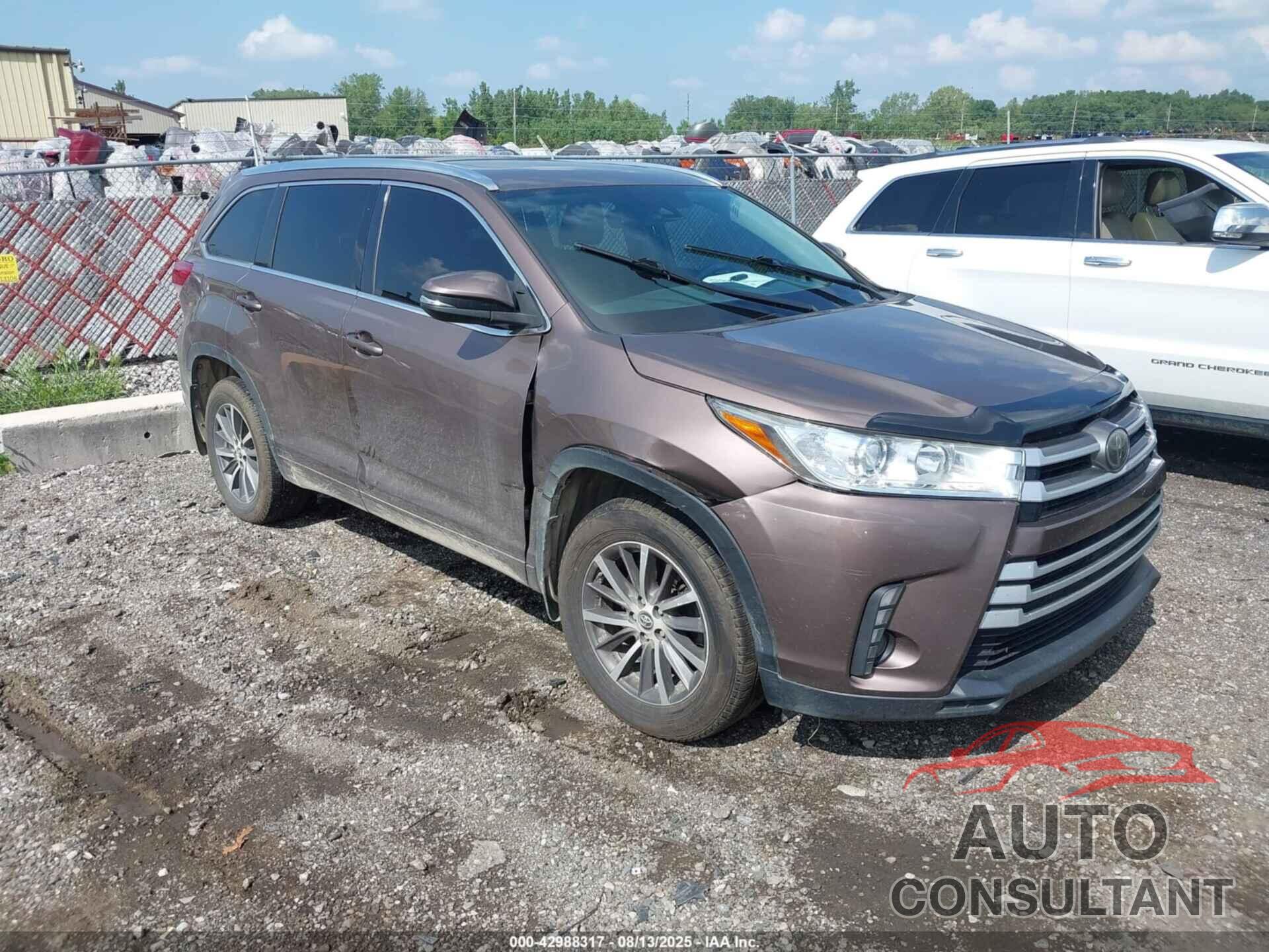 TOYOTA HIGHLANDER 2018 - 5TDKZRFH3JS242375