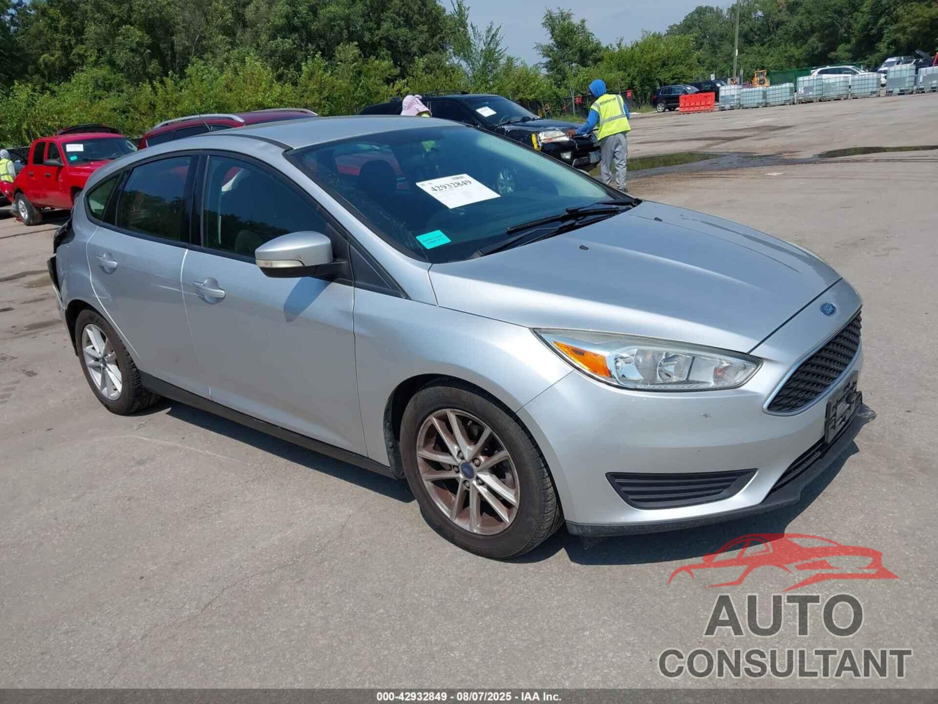 FORD FOCUS 2017 - 1FADP3K29HL271748