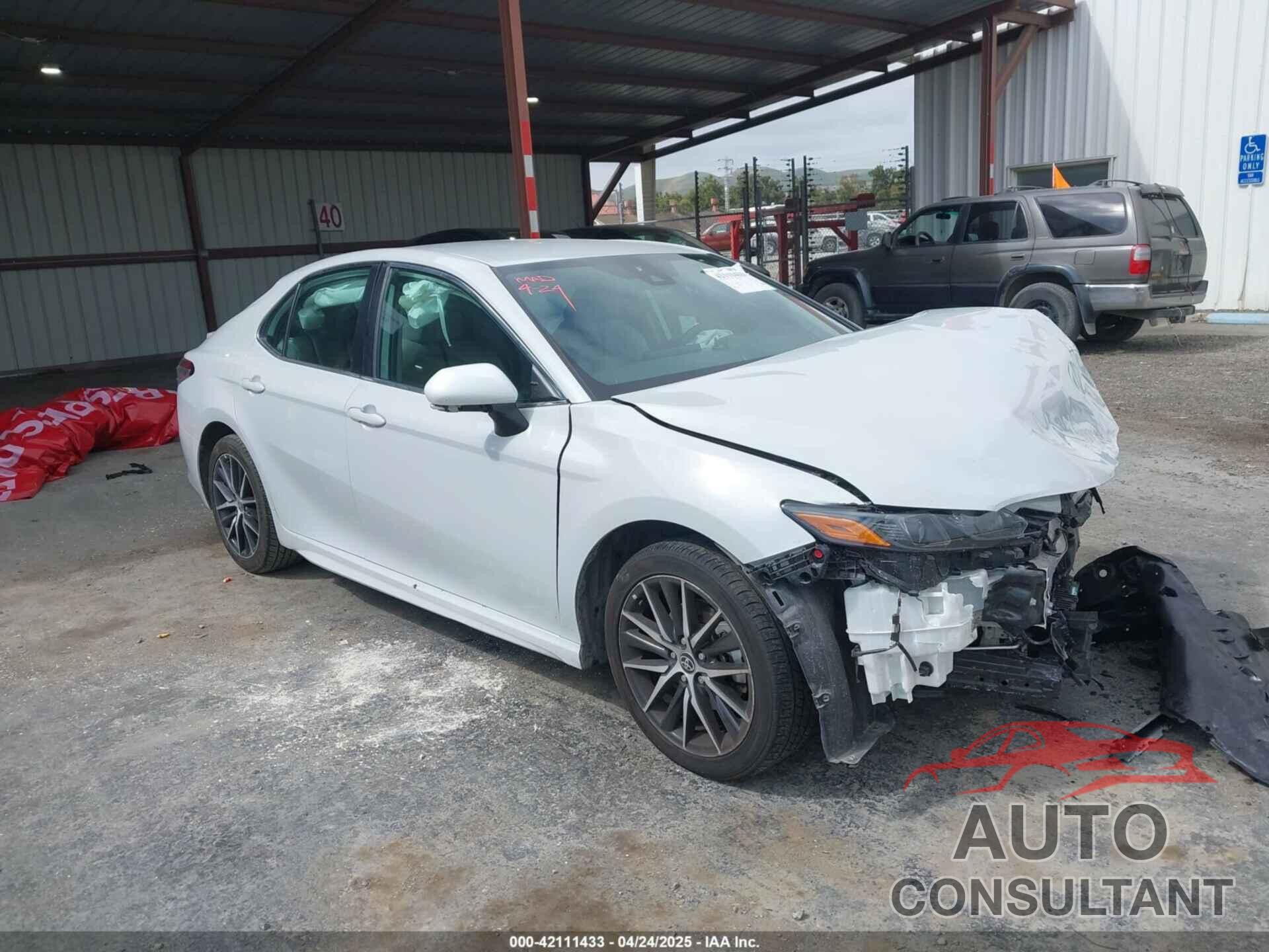 TOYOTA CAMRY 2022 - 4T1T11AK8NU066162