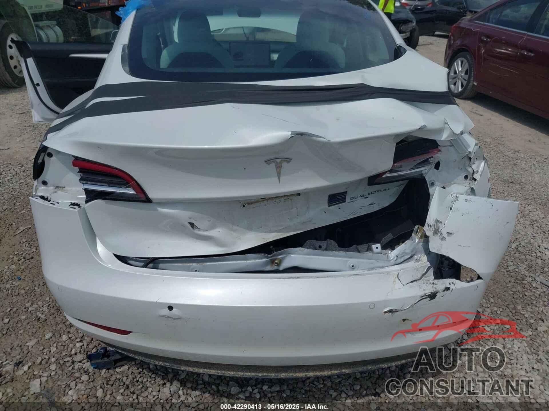TESLA MODEL 3 2022 - 5YJ3E1EB4NF165427