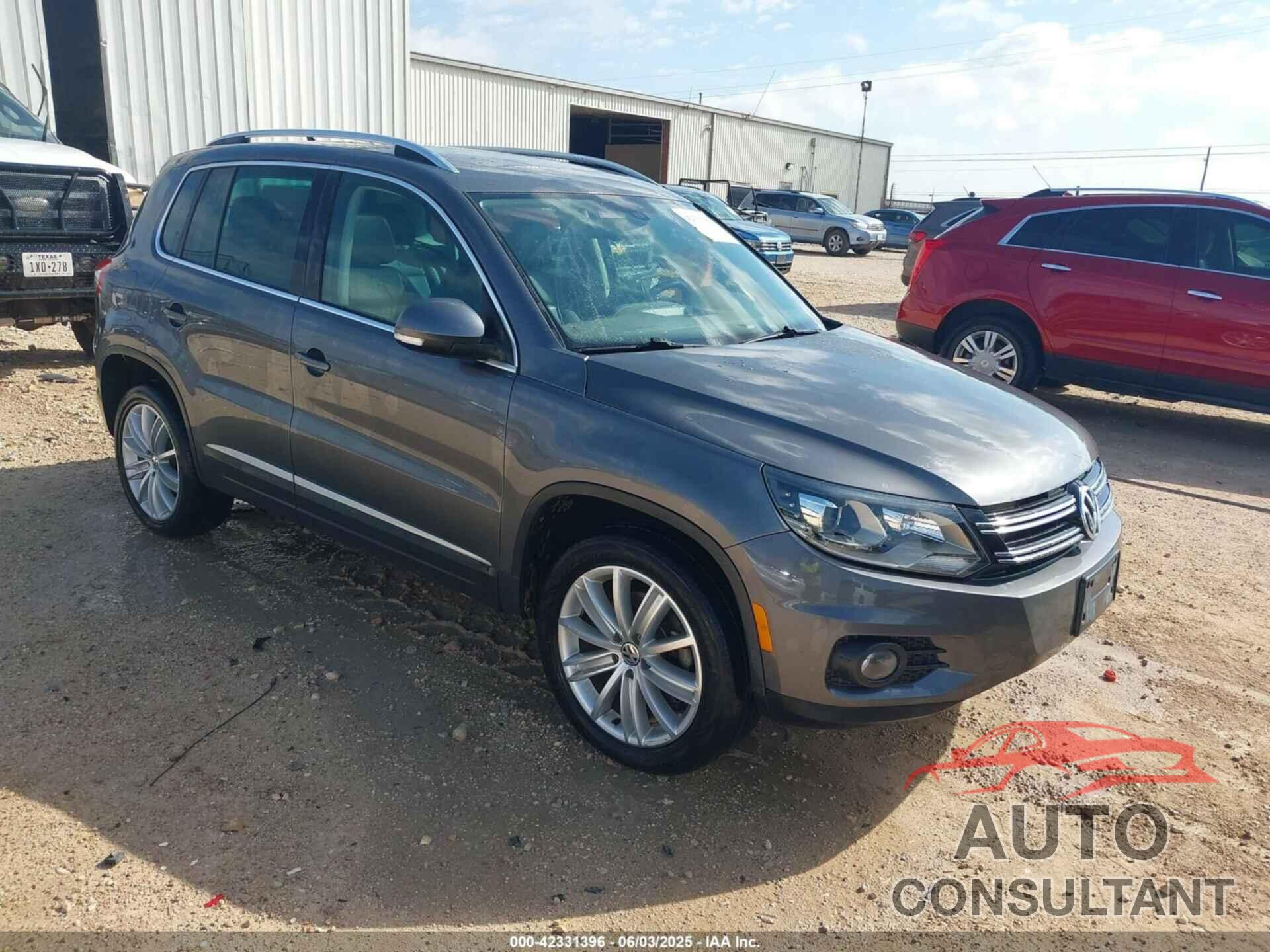 VOLKSWAGEN TIGUAN 2016 - WVGAV7AX4GW574940