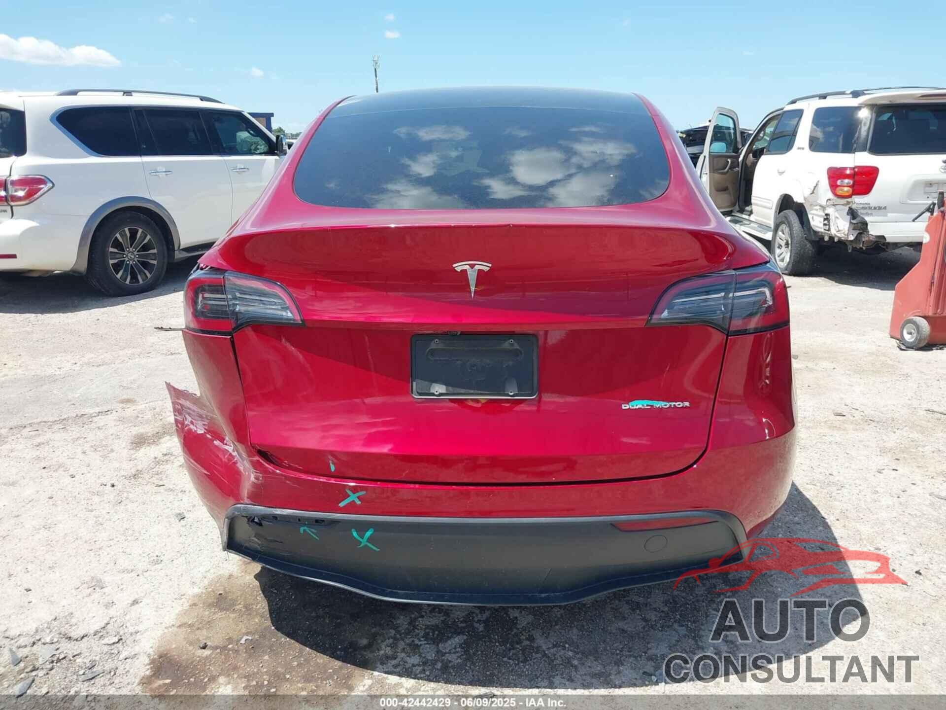 TESLA MODEL Y 2024 - 7SAYGDEE2RA281209