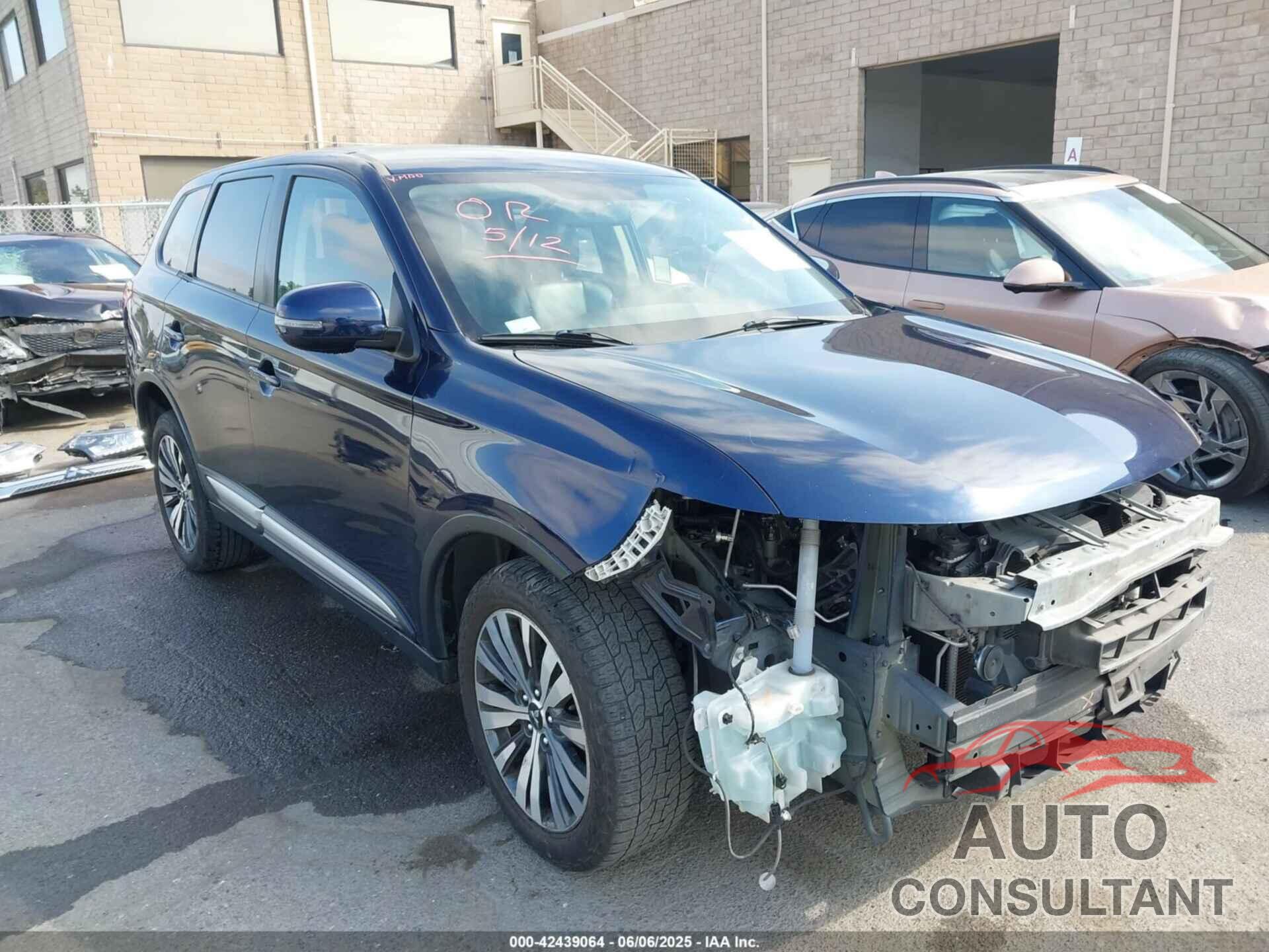 MITSUBISHI OUTLANDER 2019 - JA4AZ3A3XKZ044195