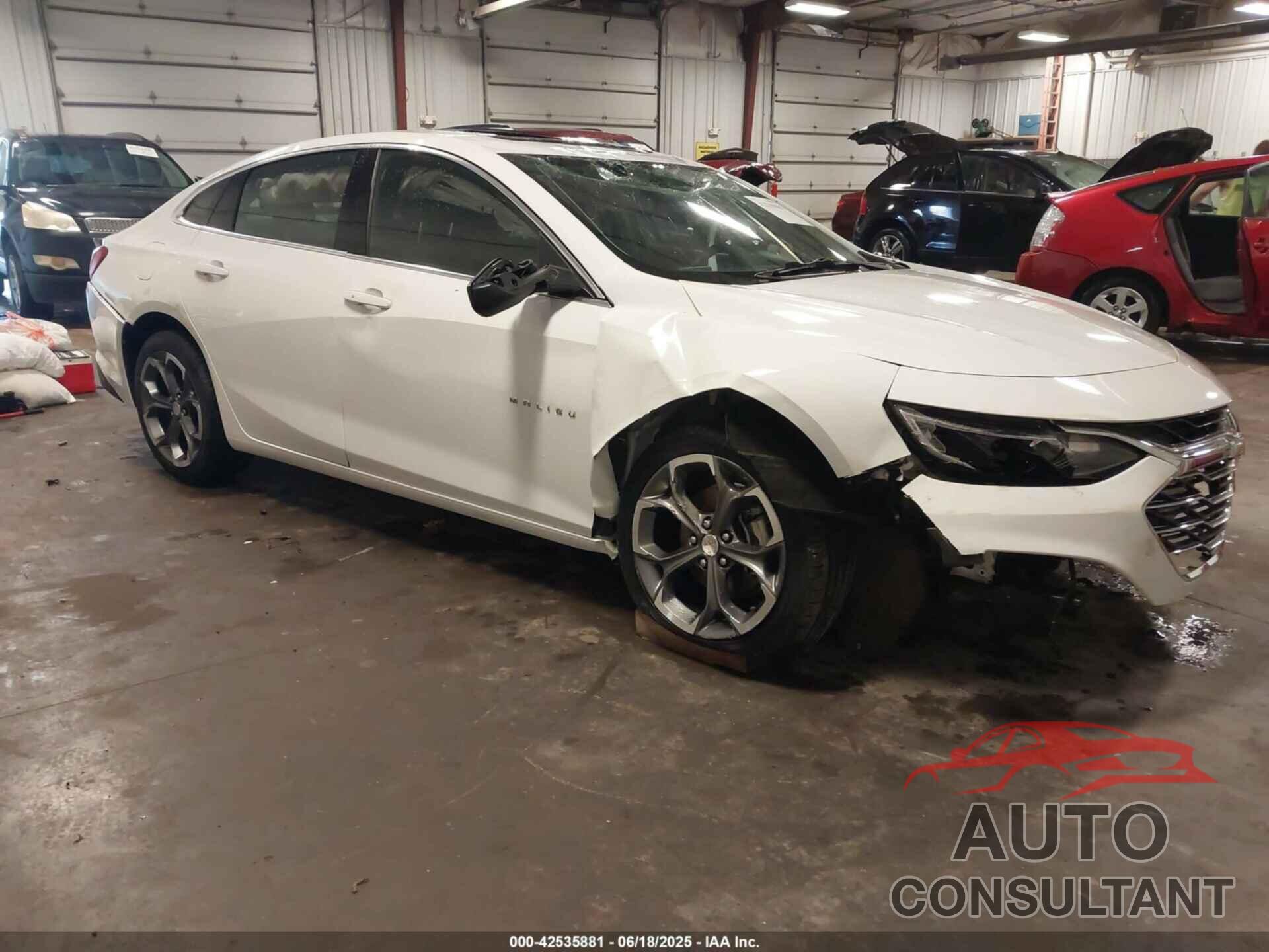 CHEVROLET MALIBU 2023 - 1G1ZD5ST5PF132798