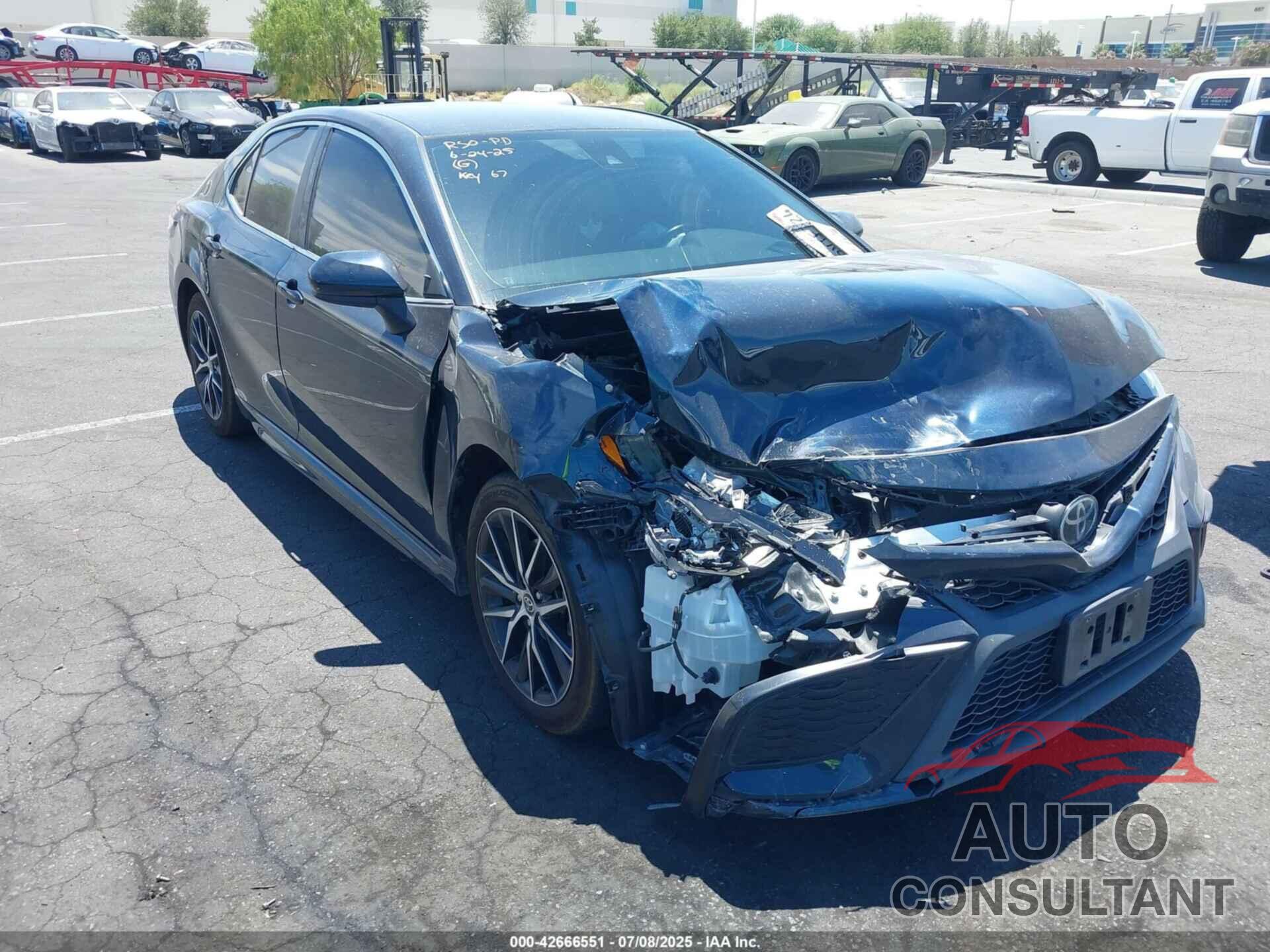 TOYOTA CAMRY 2021 - 4T1G11AK5MU544599