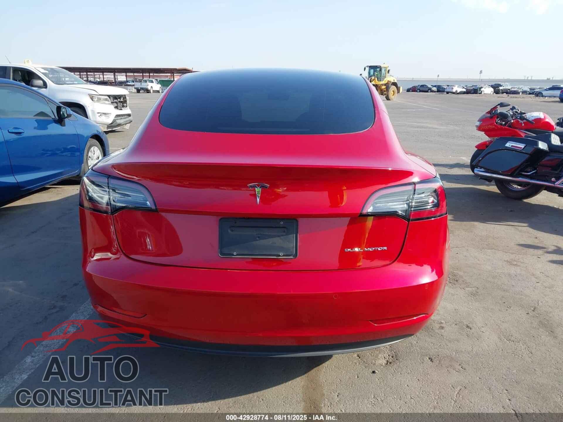 TESLA MODEL 3 2021 - 5YJ3E1EB4MF060904