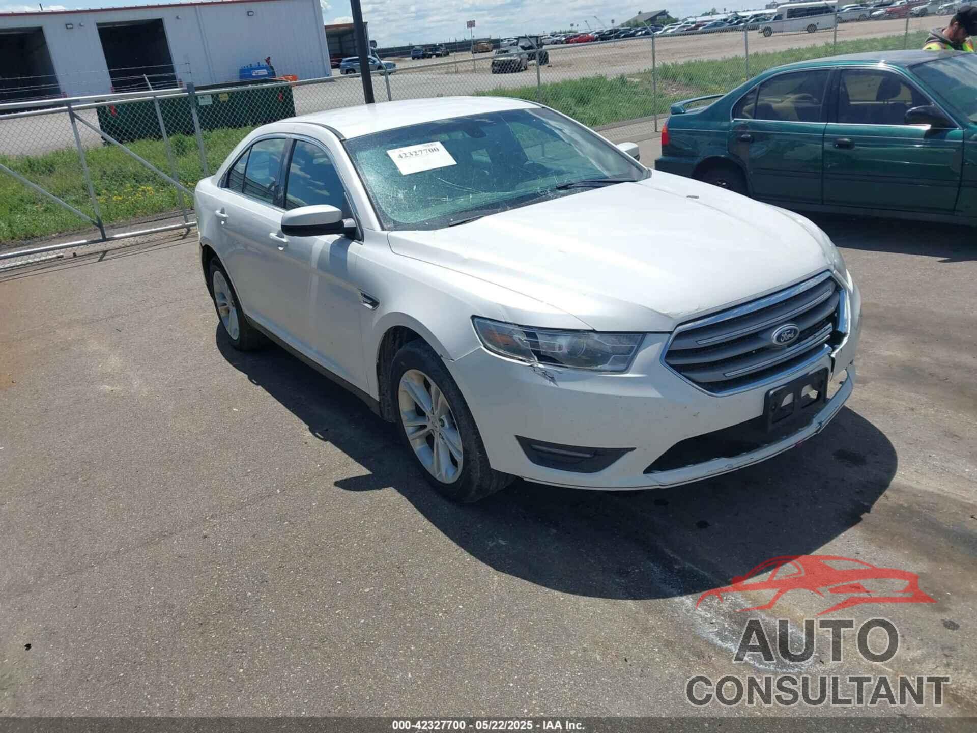 FORD TAURUS 2015 - 1FAHP2E82FG105766
