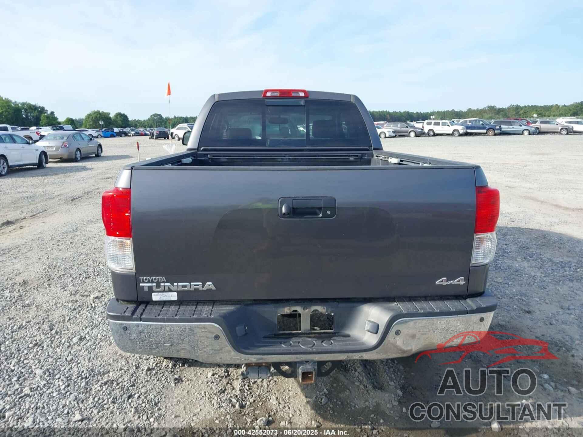 TOYOTA TUNDRA 2011 - 5TFBY5F12BX205649