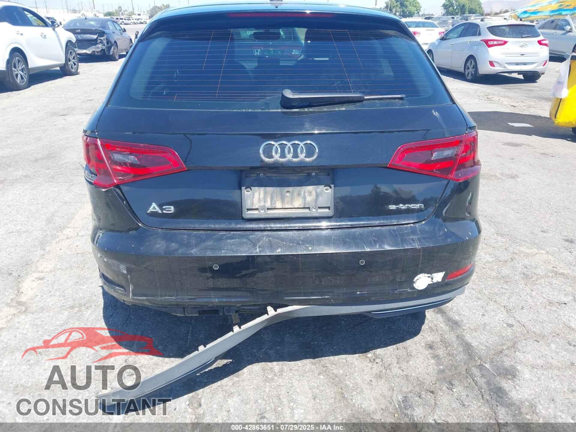 AUDI A3 E-TRON 2016 - WAUTPBFF2GA134591