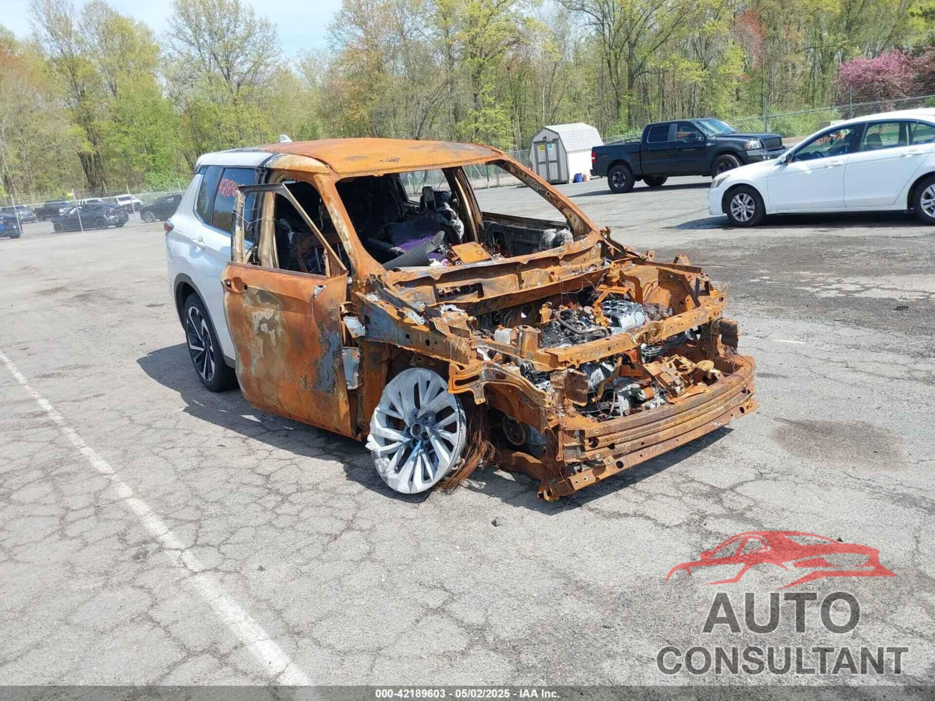 MITSUBISHI OUTLANDER 2024 - JA4J3VA83RZ030206