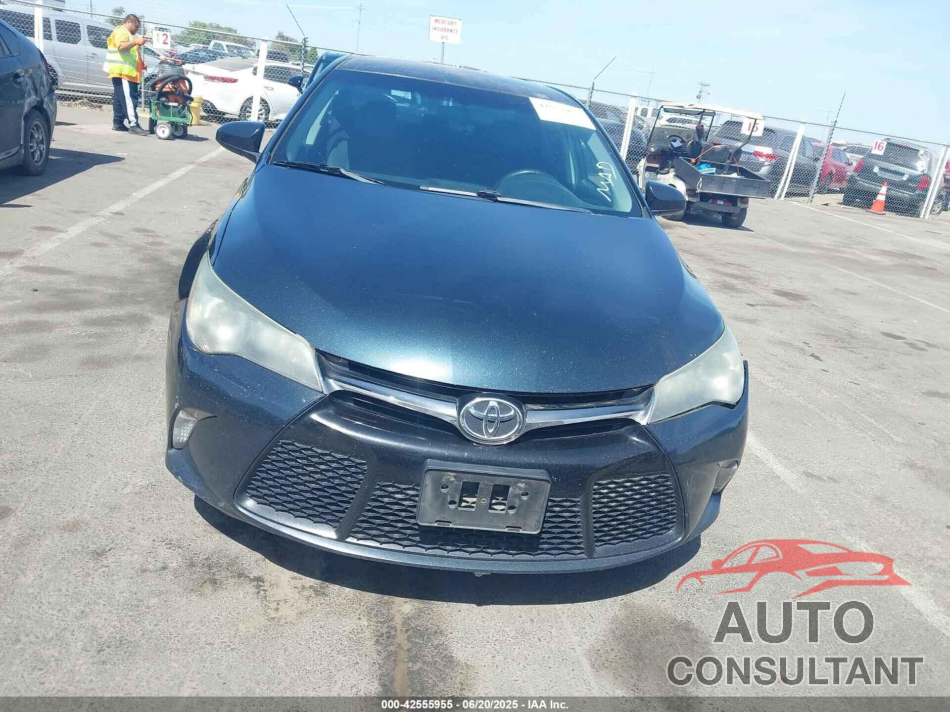 TOYOTA CAMRY 2016 - 4T1BF1FK2GU504022