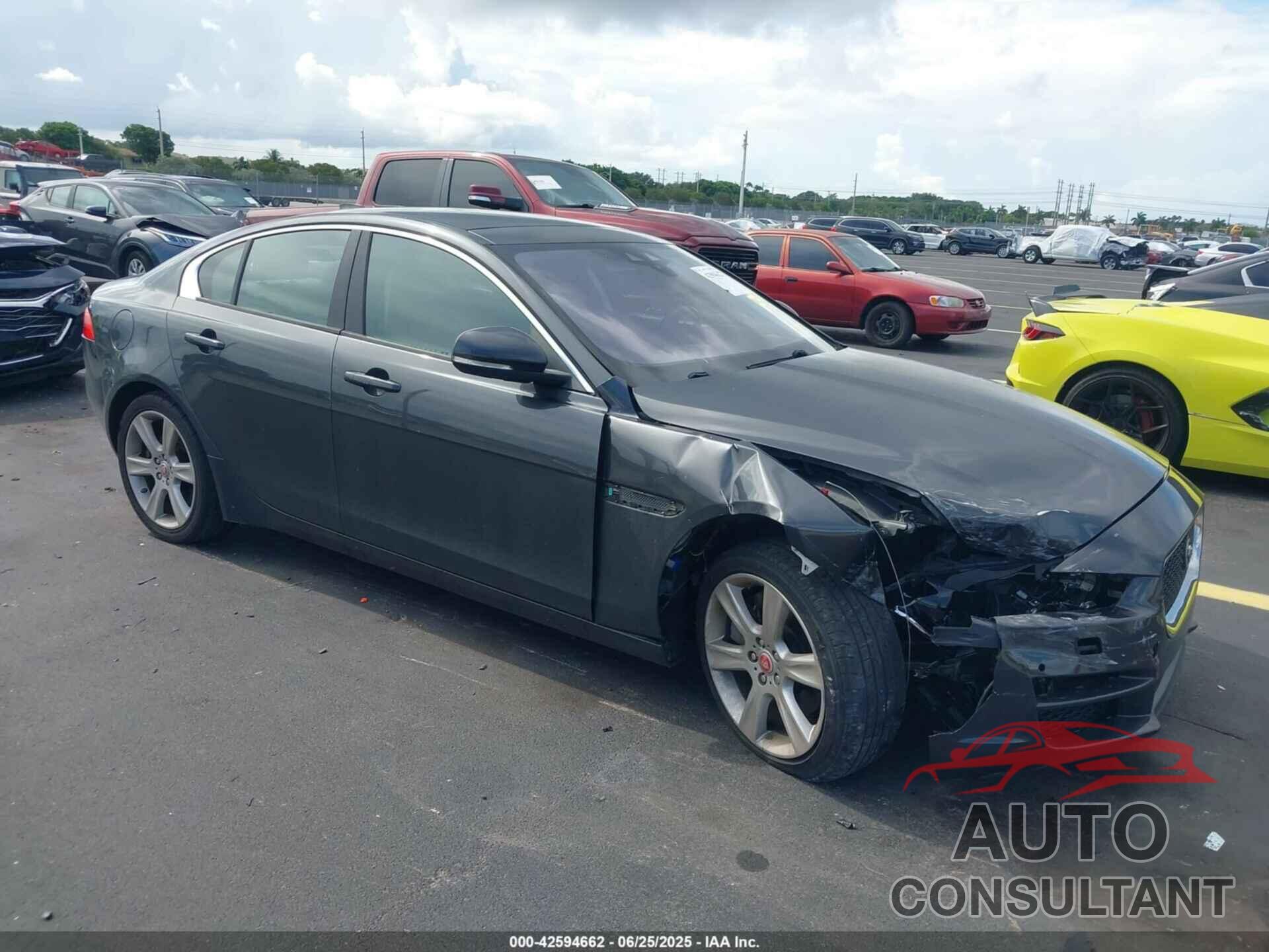 JAGUAR XE 2017 - SAJAD4BG8HA957655