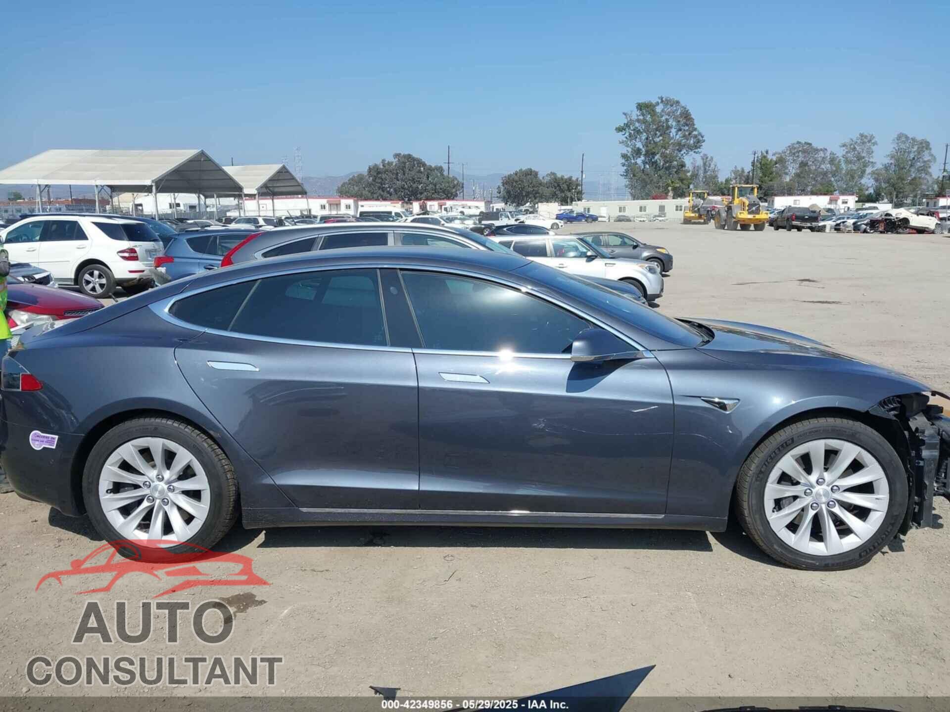 TESLA MODEL S 2019 - 5YJSA1E25KF304371