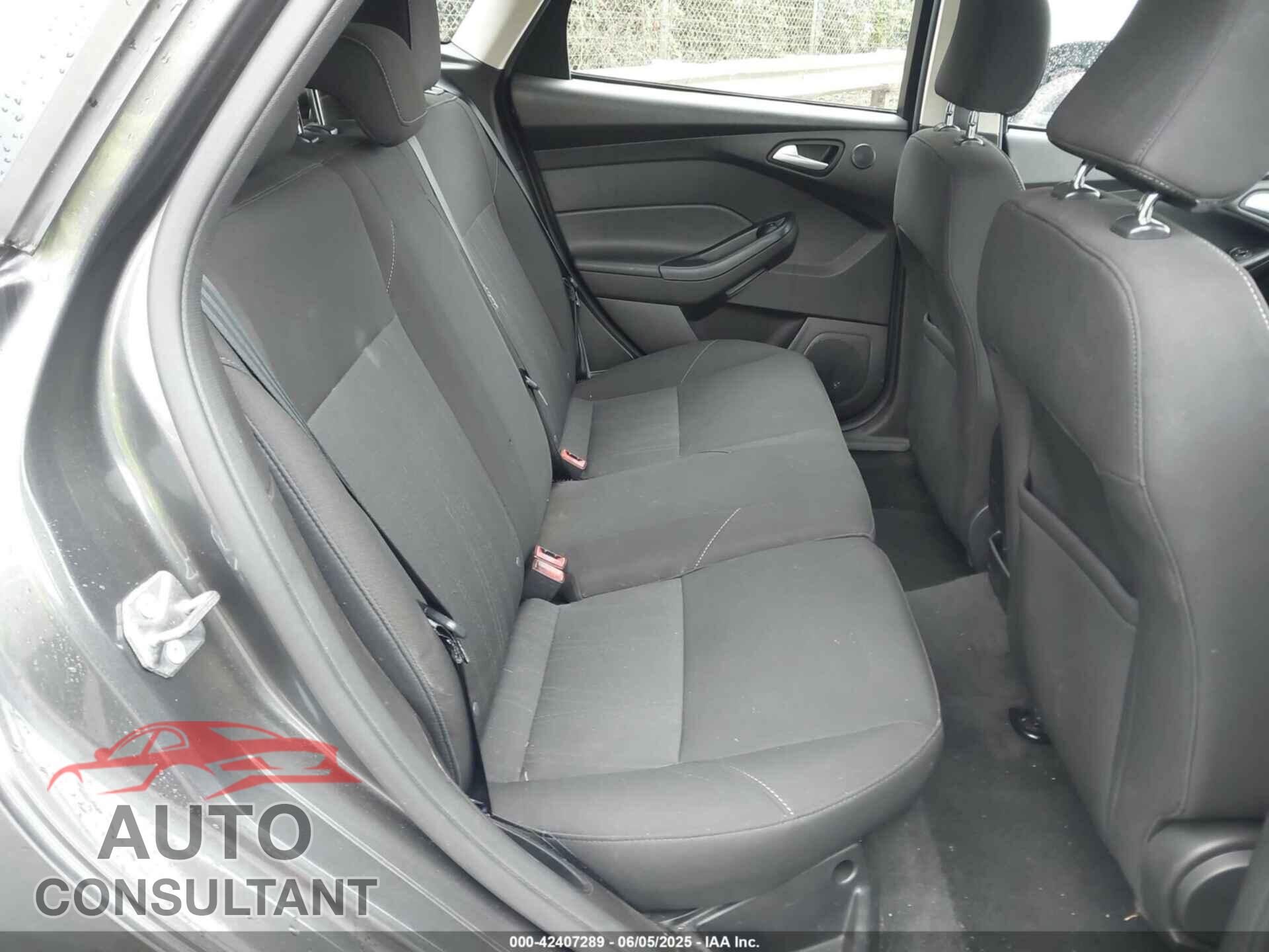 FORD FOCUS 2017 - 1FADP3M28HL252041