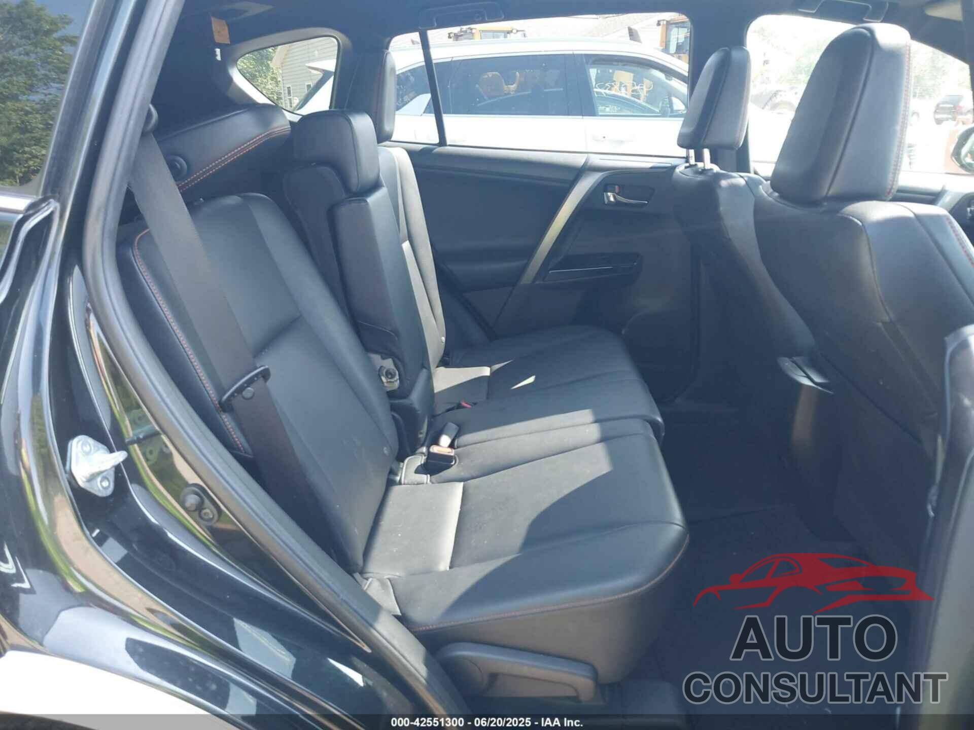 TOYOTA RAV4 2016 - JTMJFREV2GJ089599