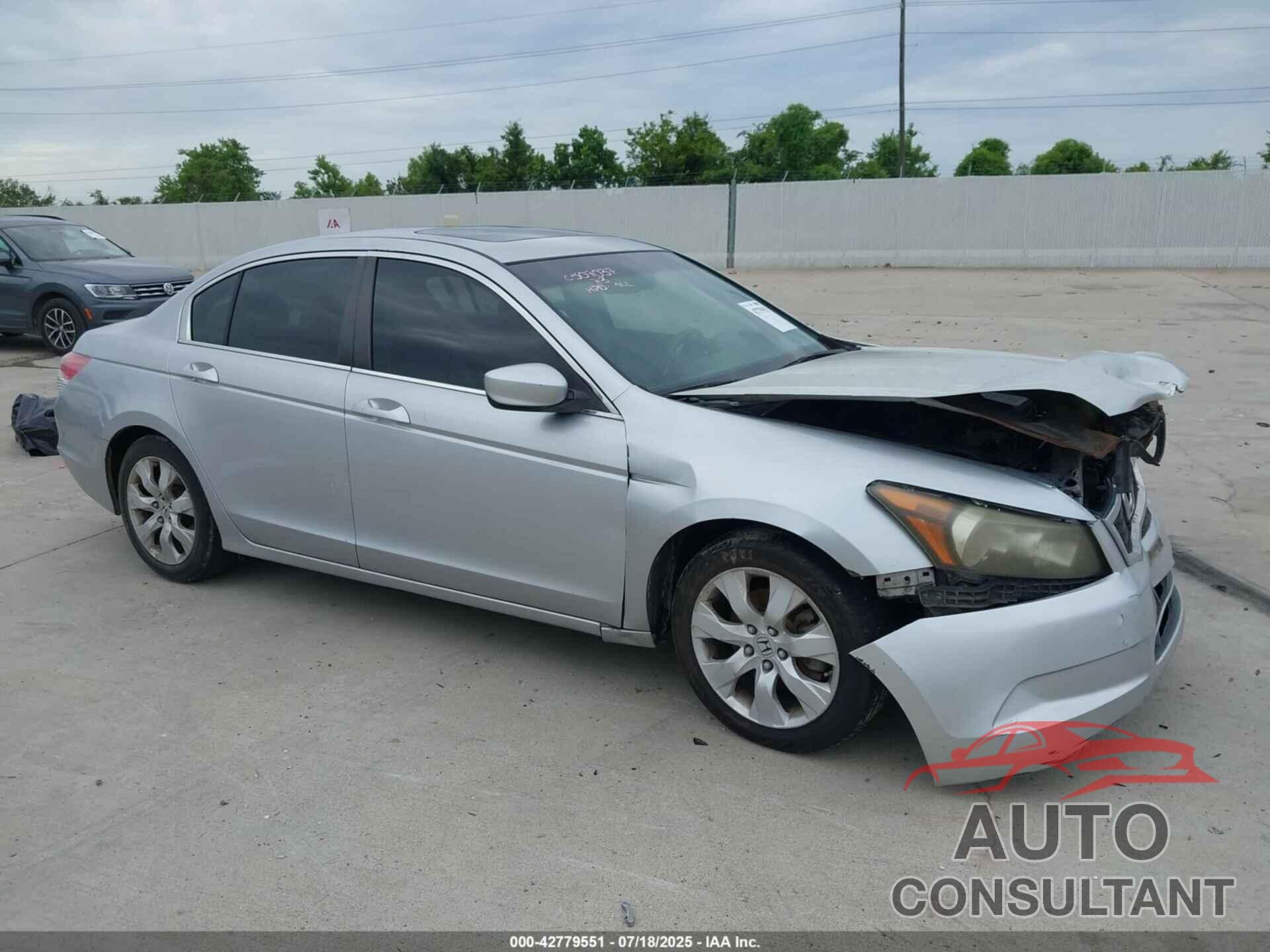 HONDA ACCORD 2010 - 1HGCP2F80AA110013