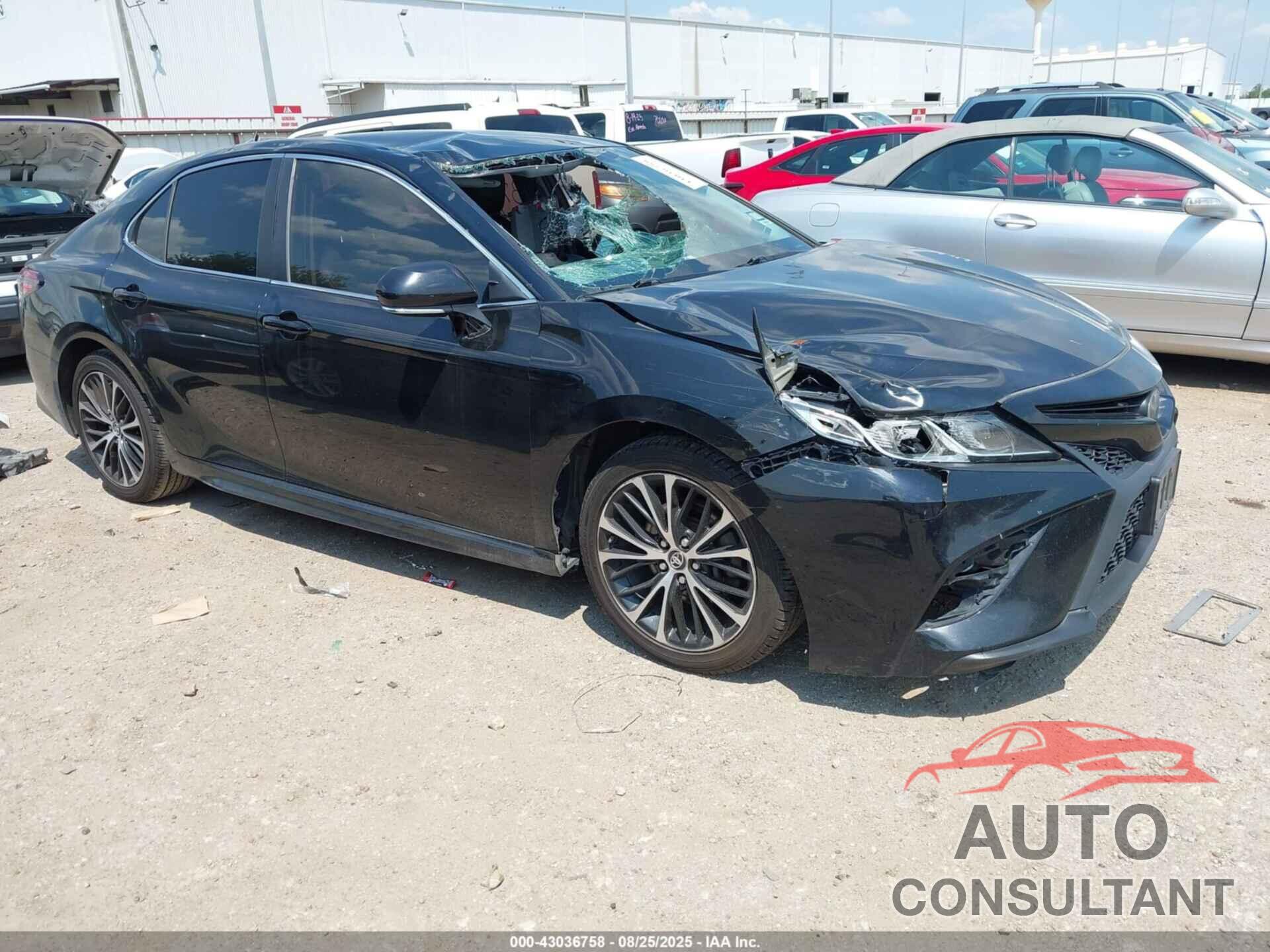 TOYOTA CAMRY 2018 - 4T1B11HK0JU602159