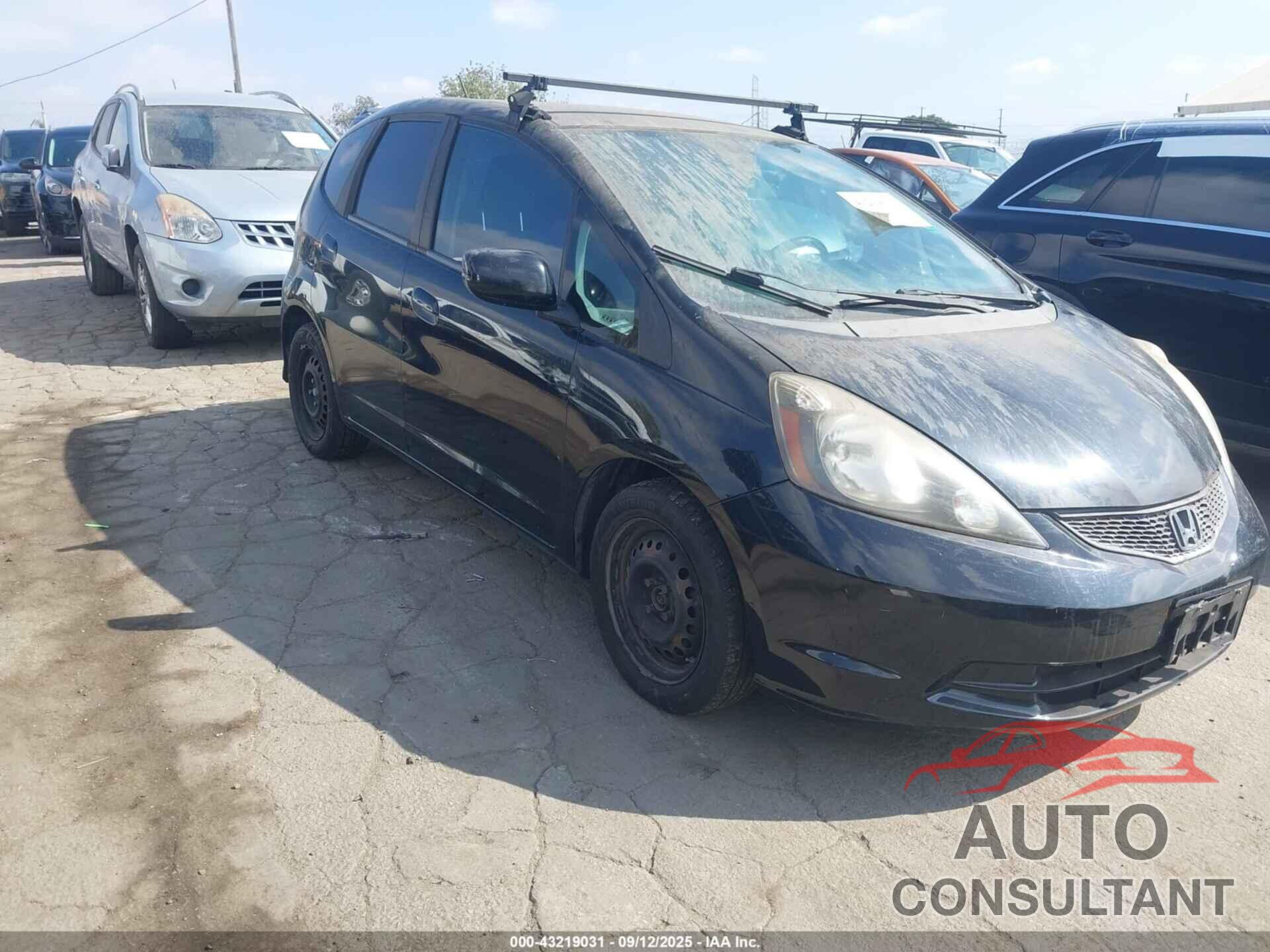 HONDA FIT 2013 - JHMGE8H37DC006720