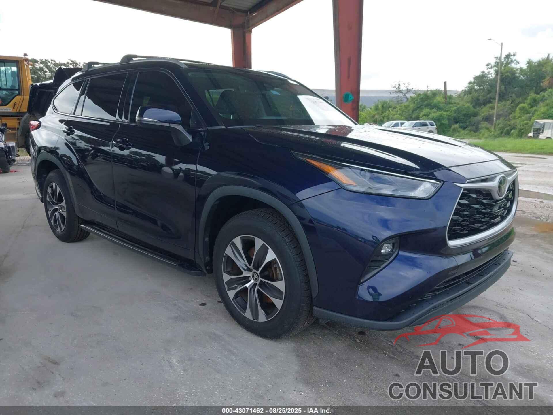 TOYOTA HIGHLANDER 2022 - 5TDGZRAHXNS541493