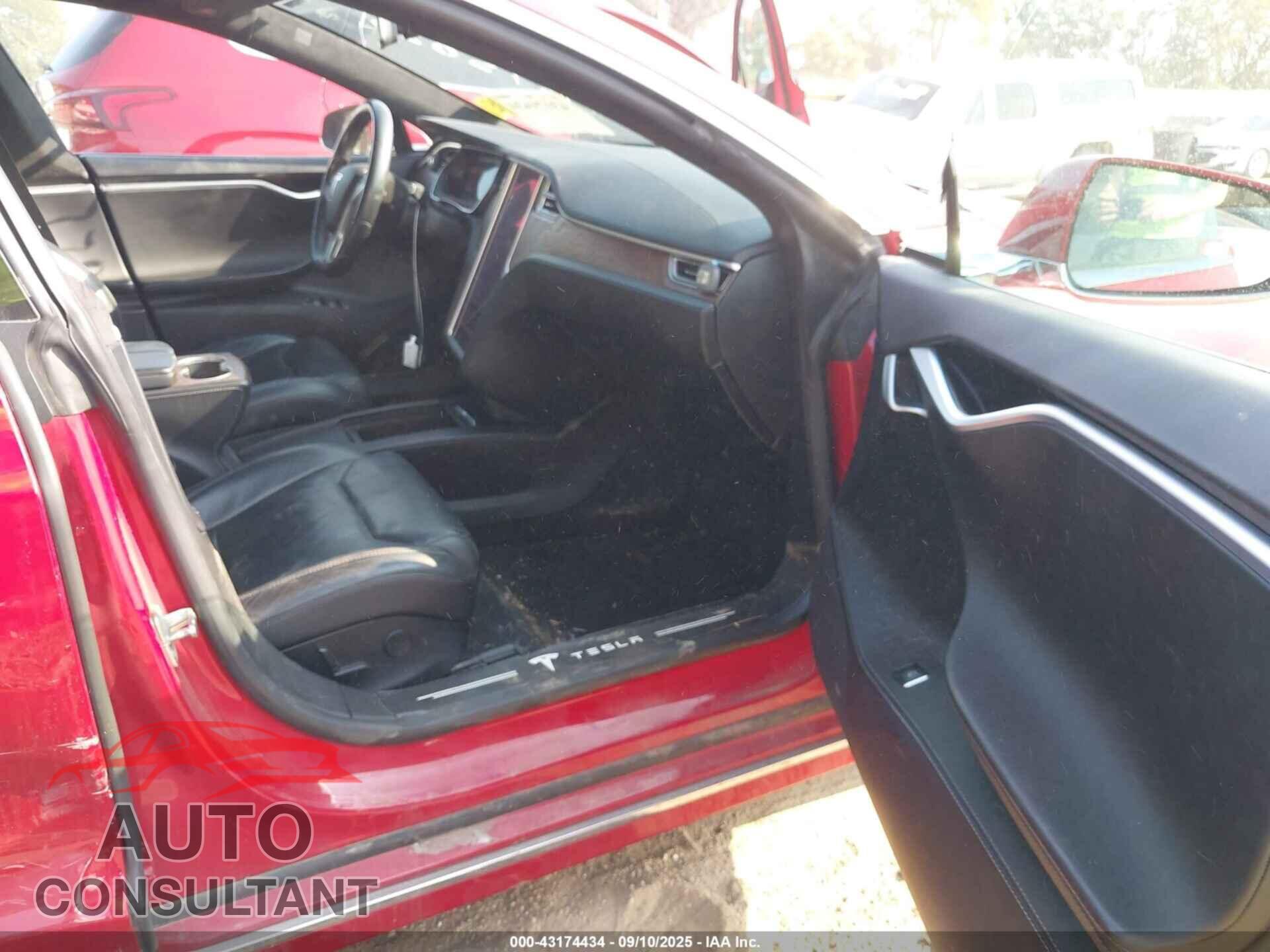 TESLA MODEL S 2017 - 5YJSA1E26HF194780