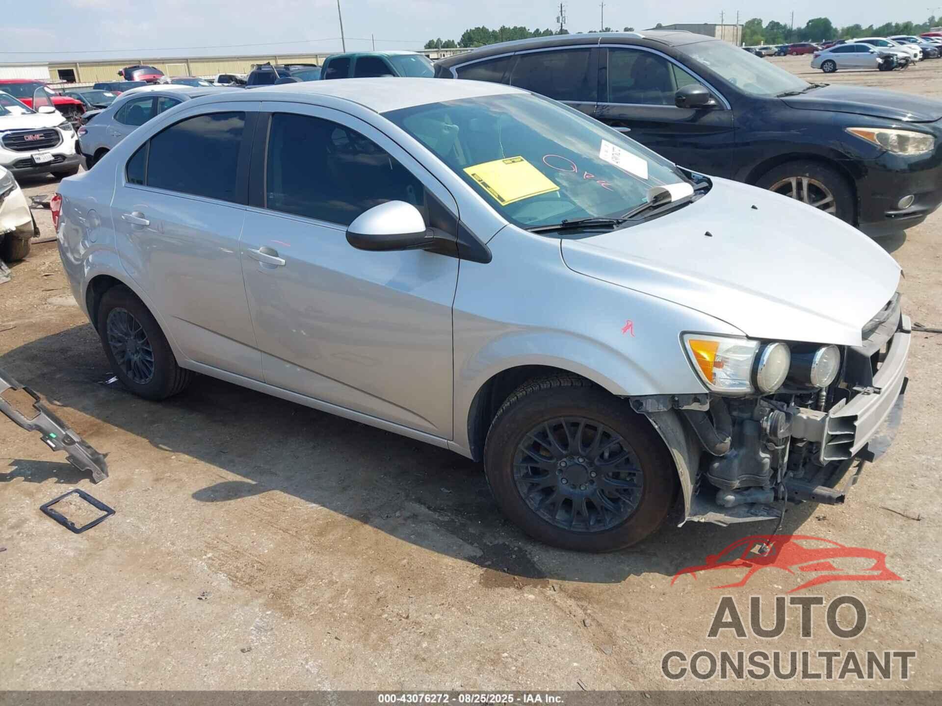CHEVROLET SONIC 2016 - 1G1JC5SH8G4108034
