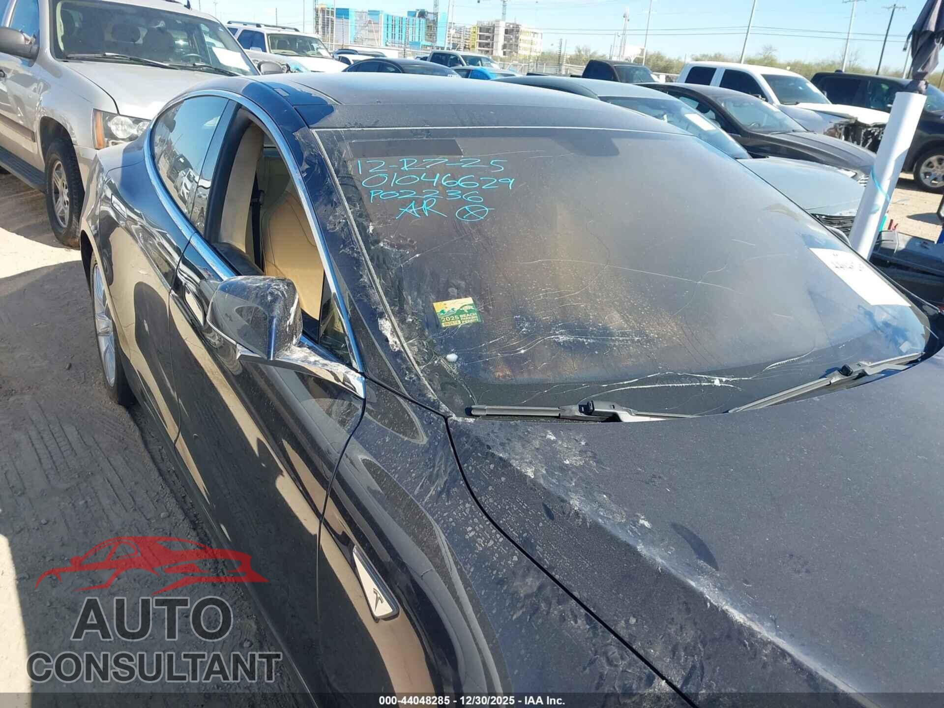 TESLA MODEL S 2012 - 5YJSA1CN8CFP02236