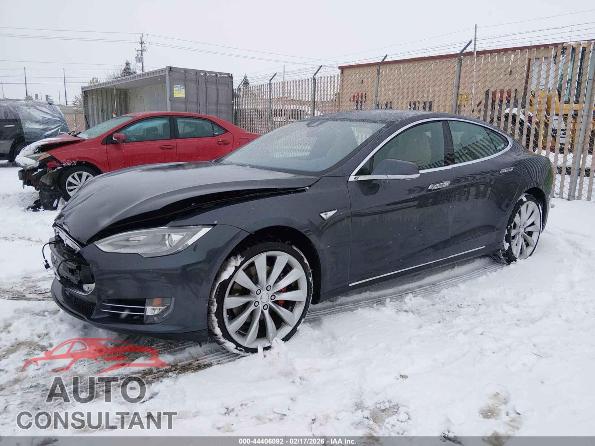 TESLA MODEL S 2015 - 5YJSA1E26FF112074