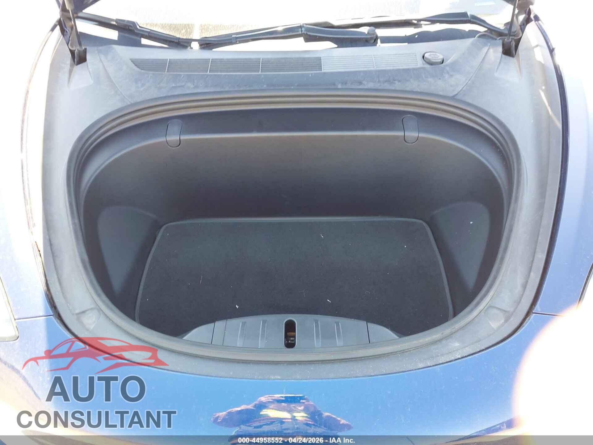 TESLA MODEL 3 2018 - 5YJ3E1EB6JF092006