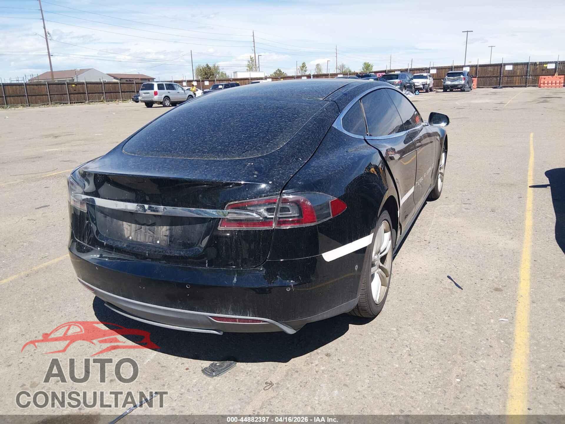 TESLA MODEL S 2015 - 5YJSA1H40FF081529