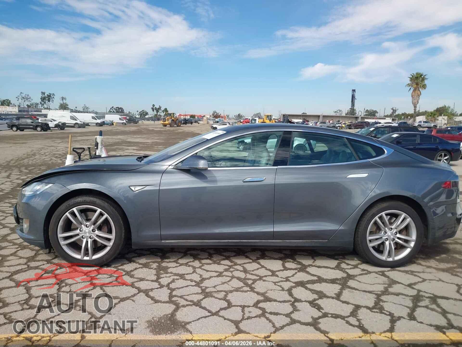 TESLA MODEL S 2013 - 5YJSA1CNXDFP27771