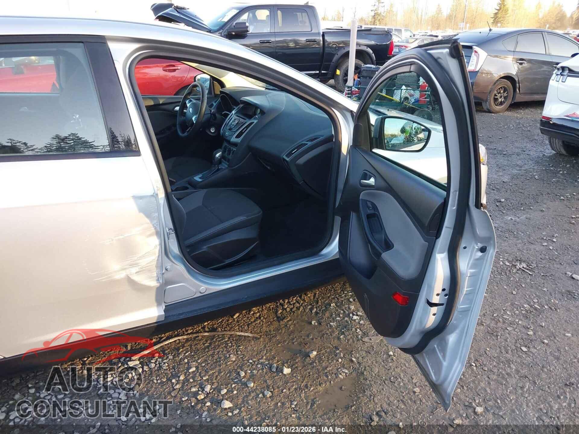 FORD FOCUS 2012 - 1FAHP3F2XCL420902