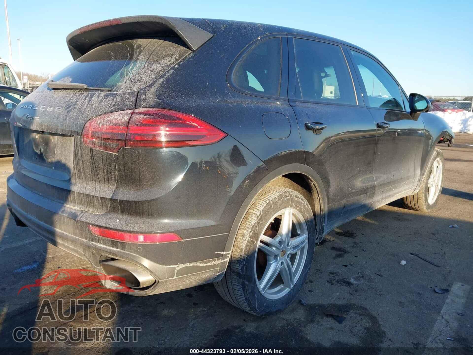 PORSCHE CAYENNE 2018 - WP1AA2A23JKA03752