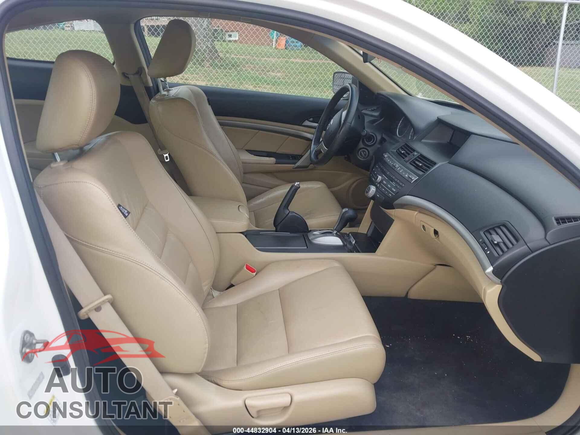 HONDA ACCORD 2012 - 1HGCS1B85CA008613