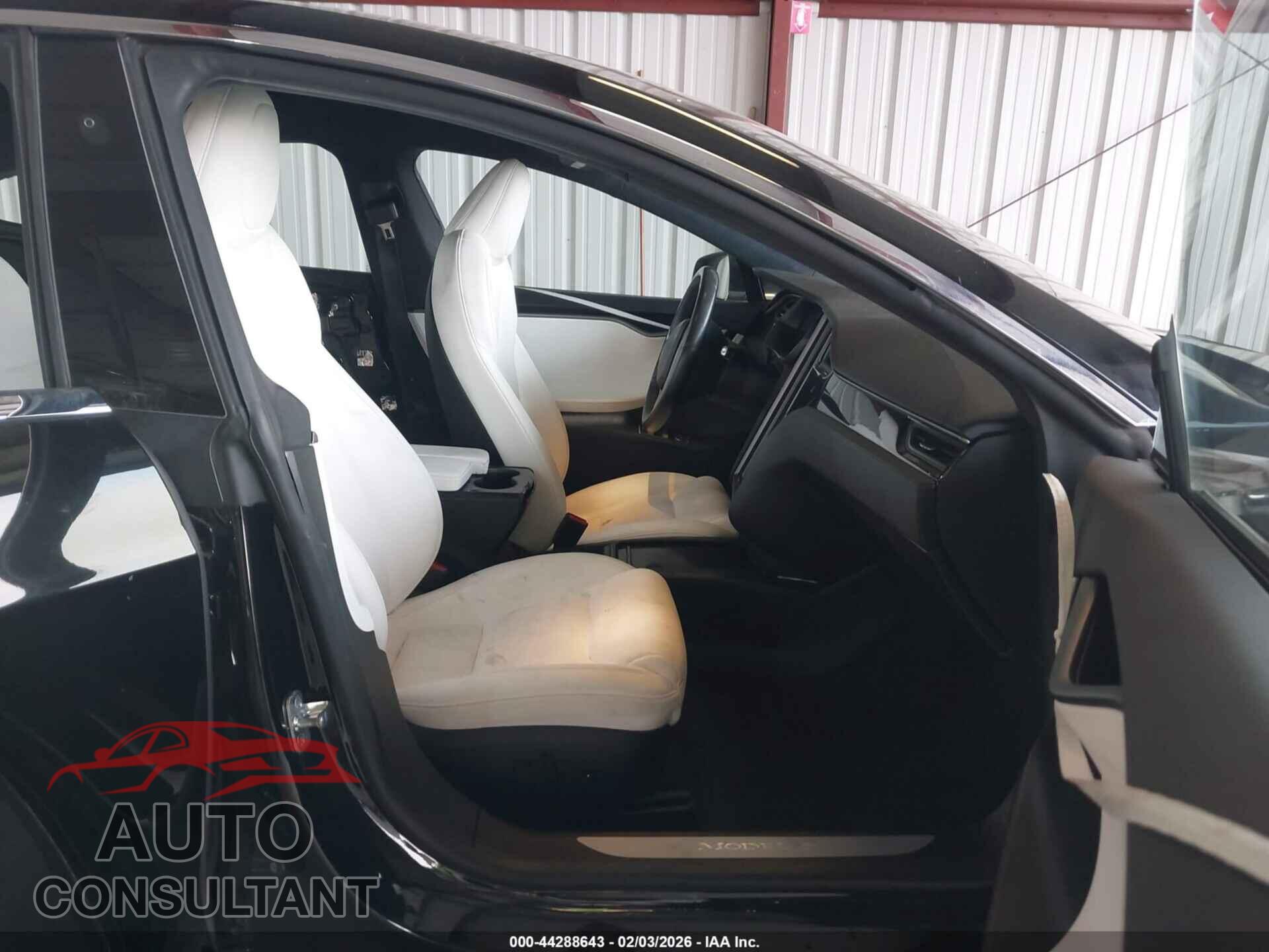 TESLA MODEL S 2020 - 5YJSA1E21LF415291