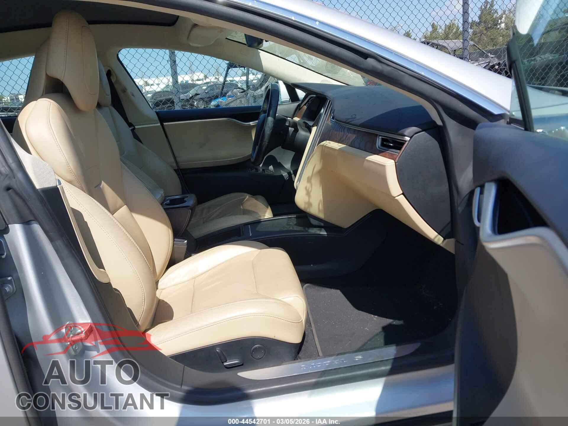 TESLA MODEL S 2017 - 5YJSA1E23HF190895