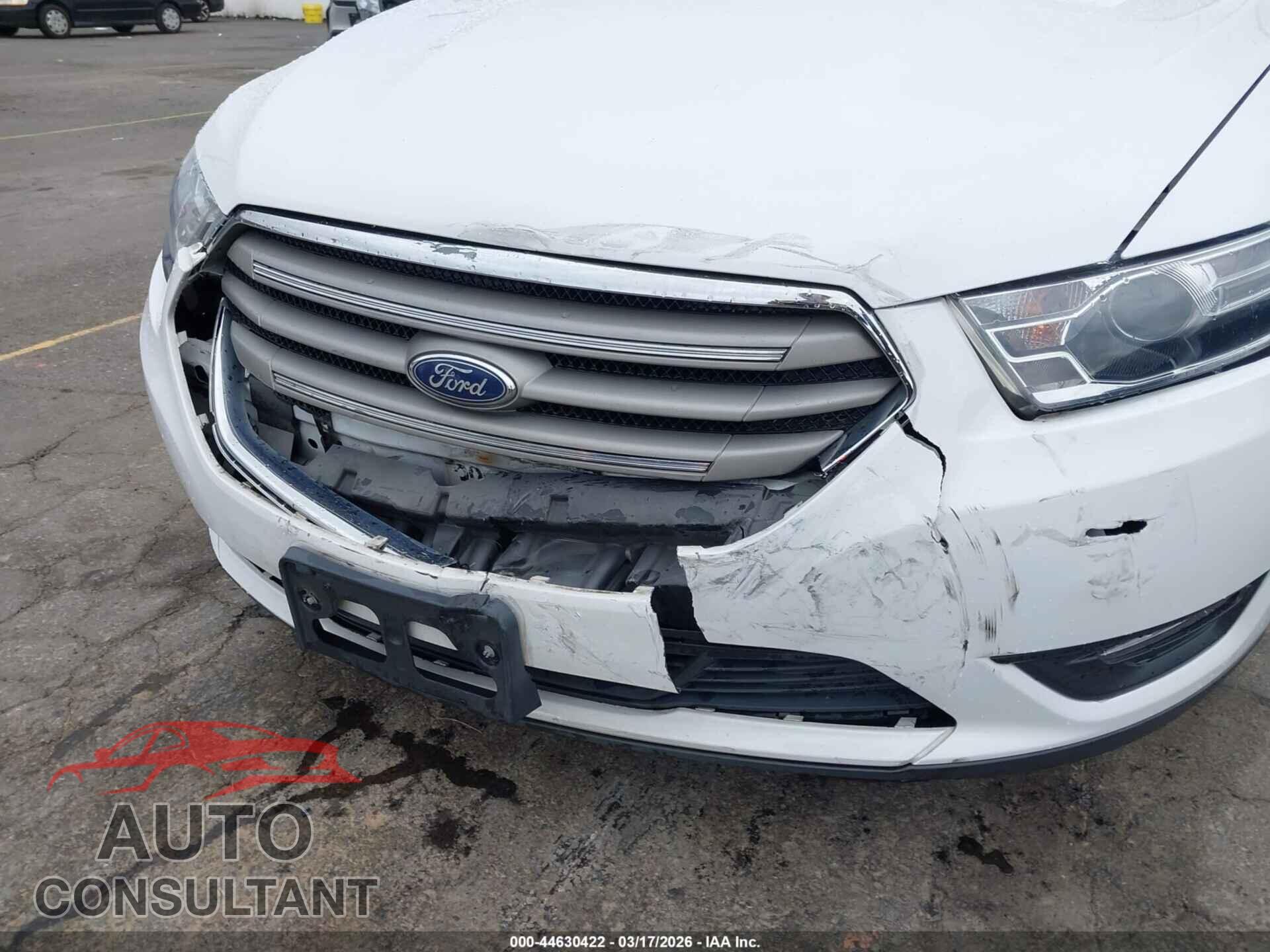 FORD TAURUS 2018 - 1FAHP2E87JG118814