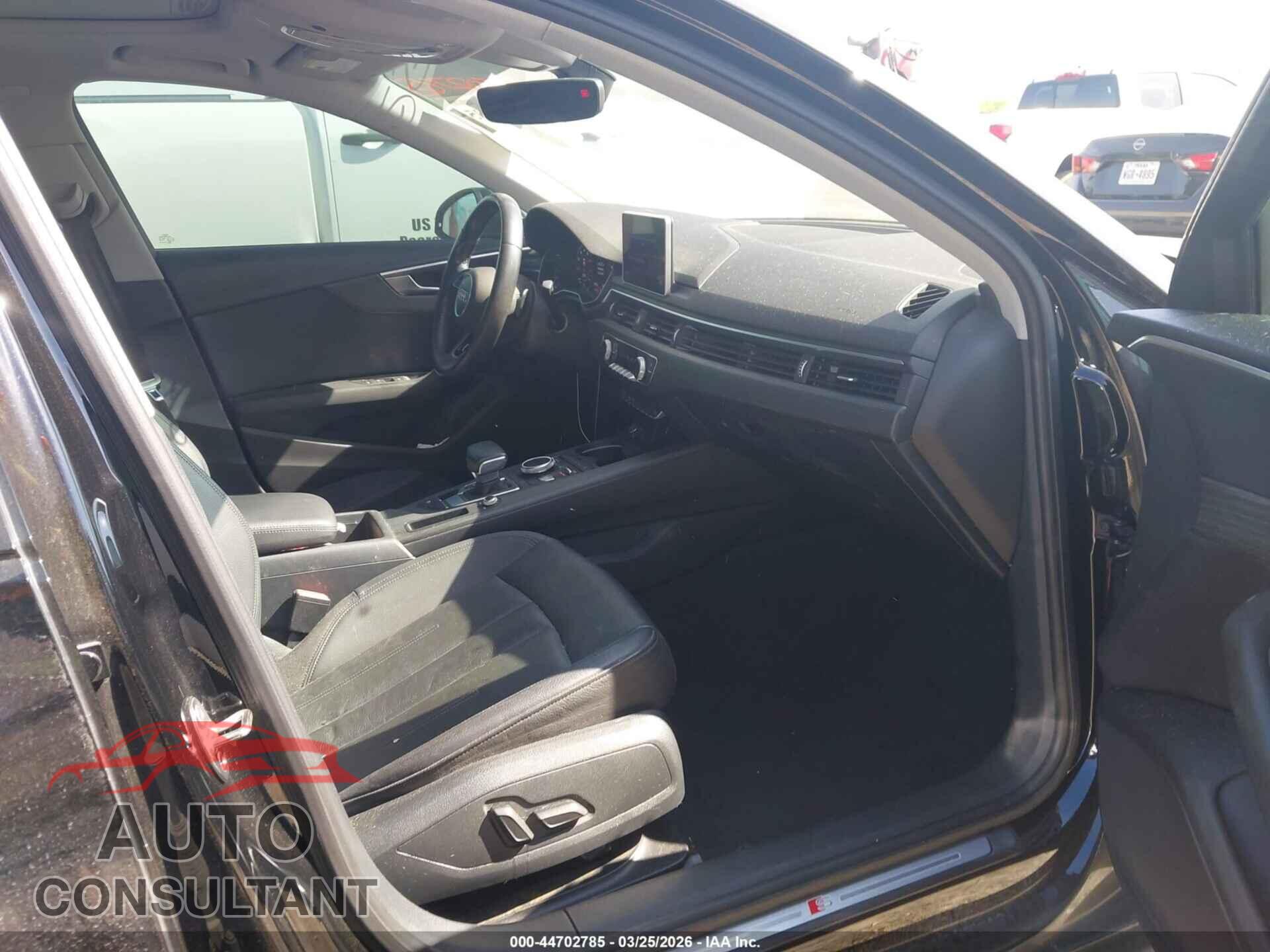 AUDI A4 2018 - WAUKMAF42JA215871