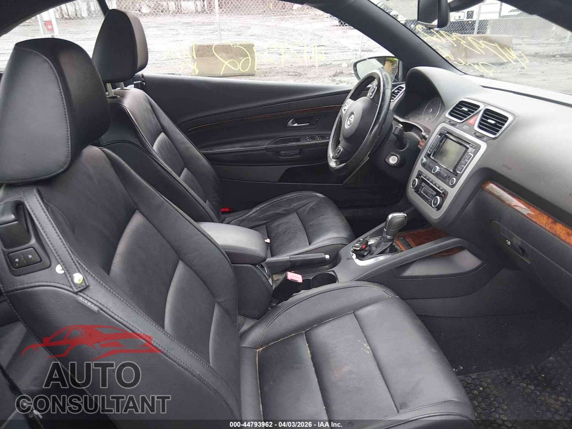VOLKSWAGEN EOS 2012 - WVWFW7AH2CV018366