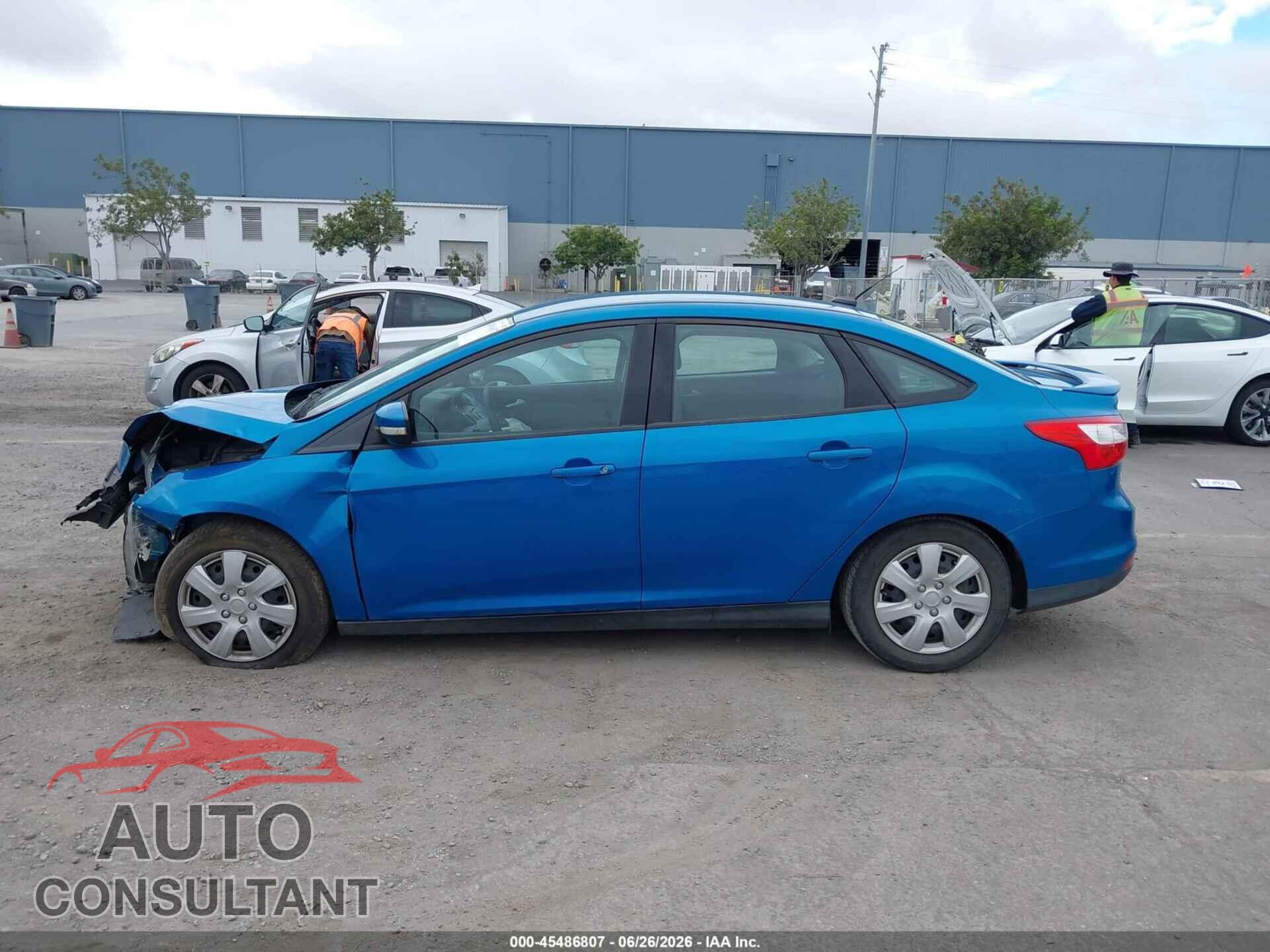 FORD FOCUS 2014 - 1FADP3F25EL355698