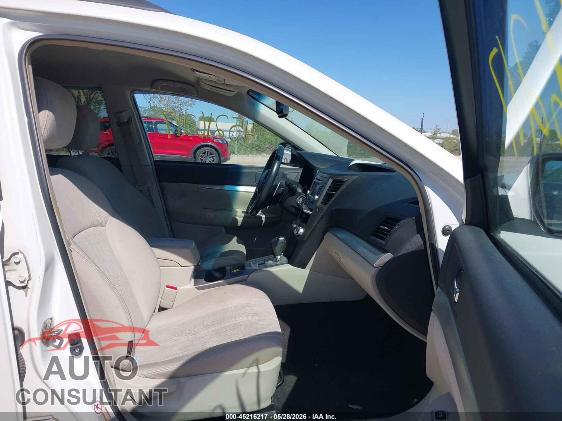 SUBARU OUTBACK 2014 - 4S4BRCCC8E3243000