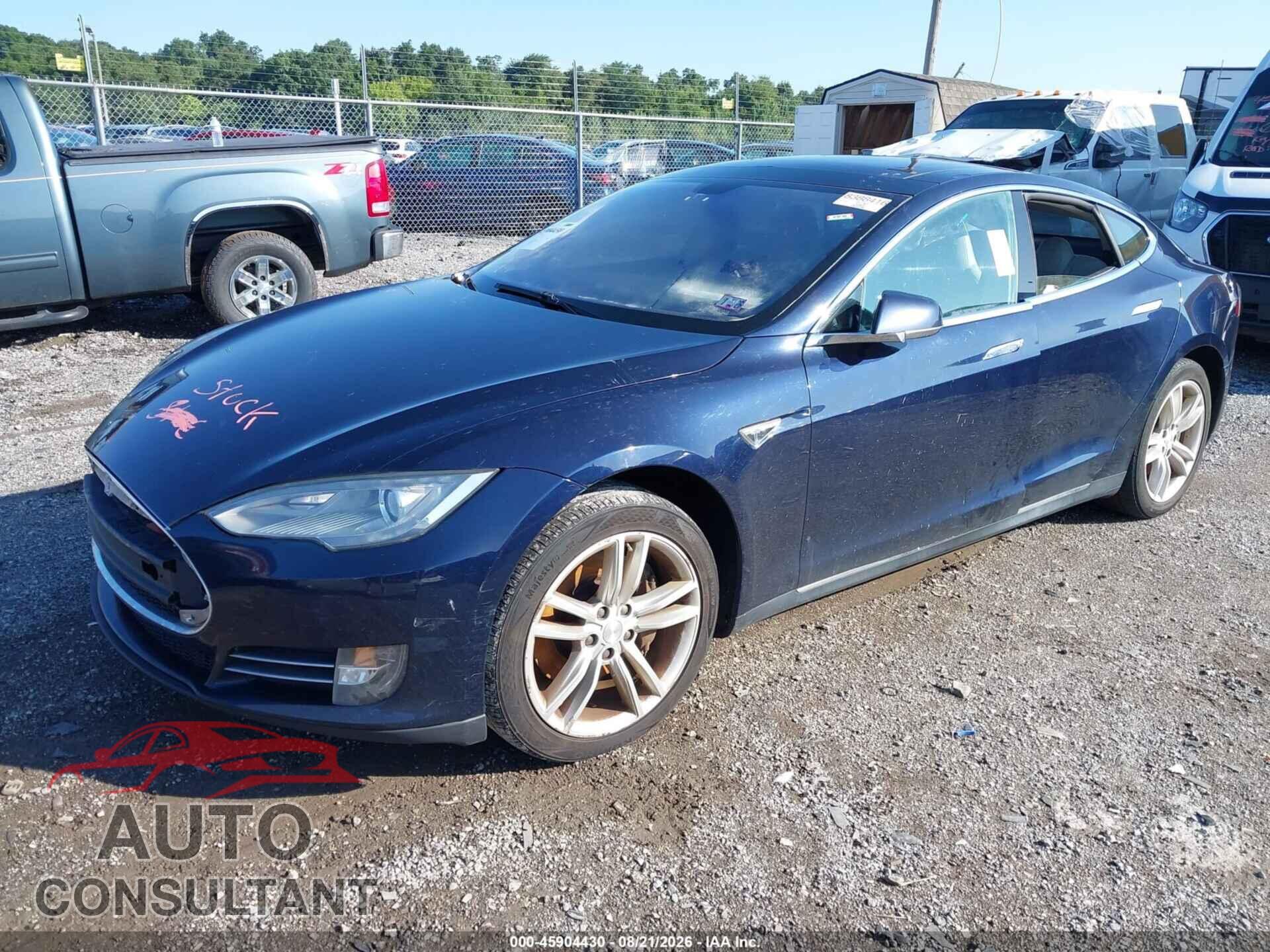 TESLA MODEL S 2015 - 5YJSA1E2XFF111879