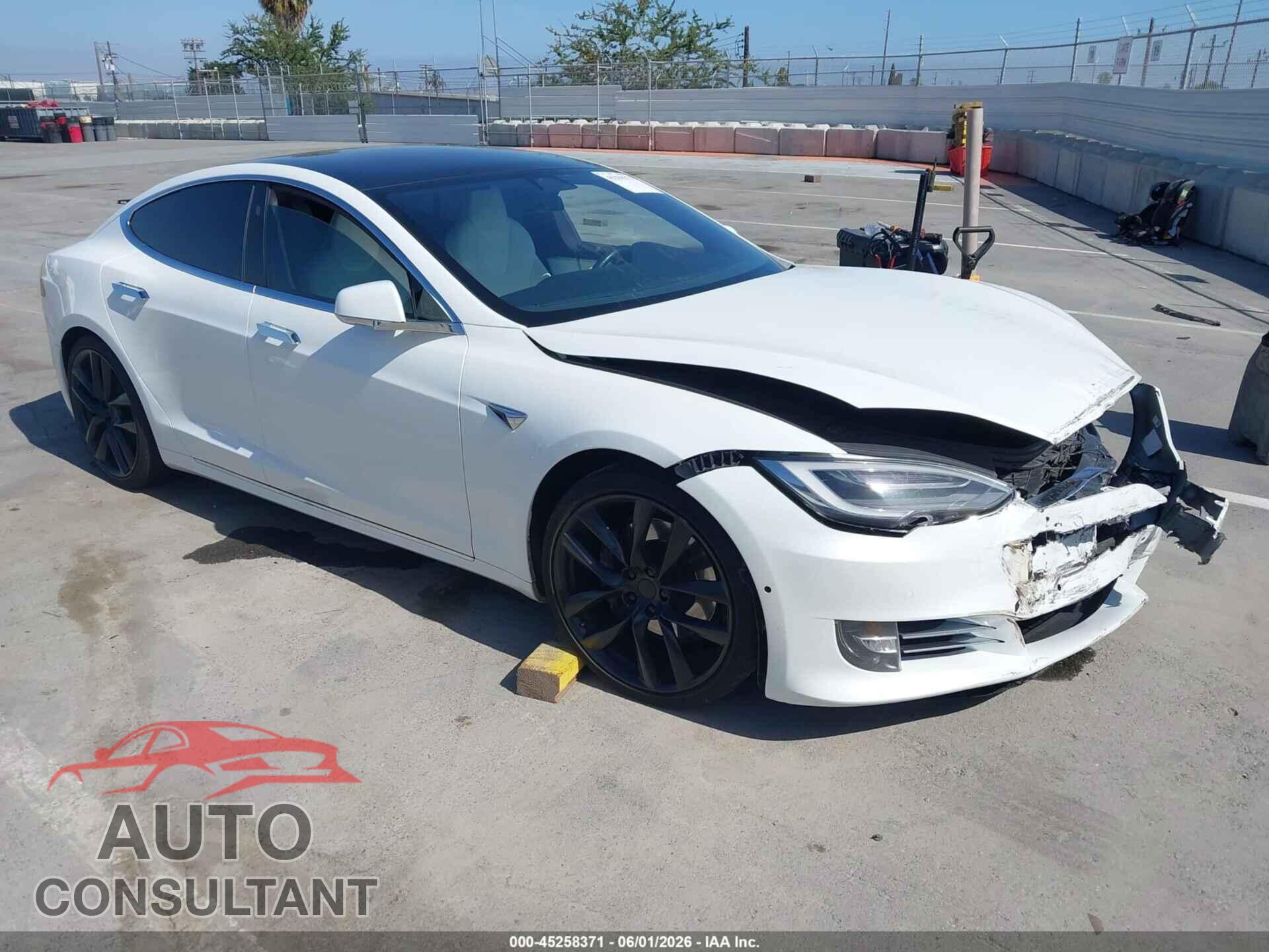 TESLA MODEL S 2017 - 5YJSA1E23HF233132