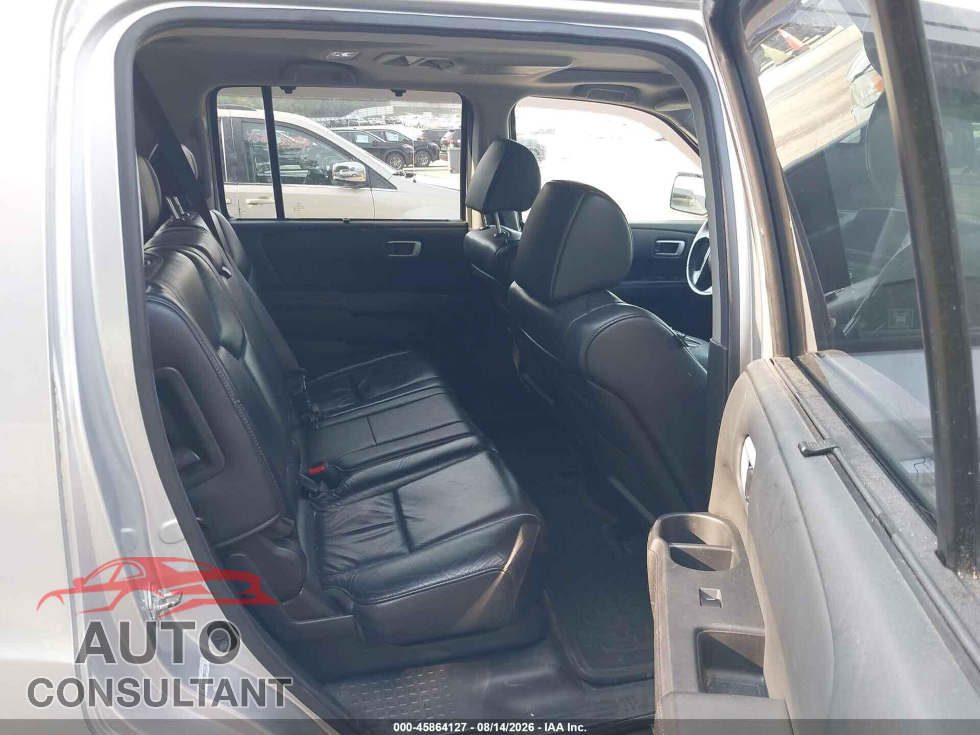 HONDA PILOT 2011 - 5FNYF4H99BB083735